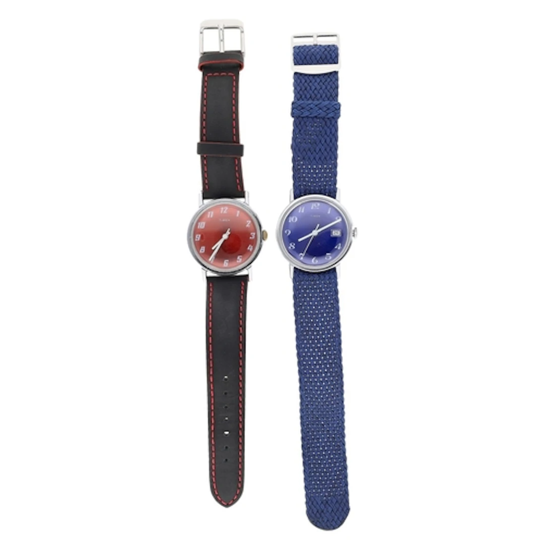 Timex gentleman's wristwatch, red dial, modern black leather...