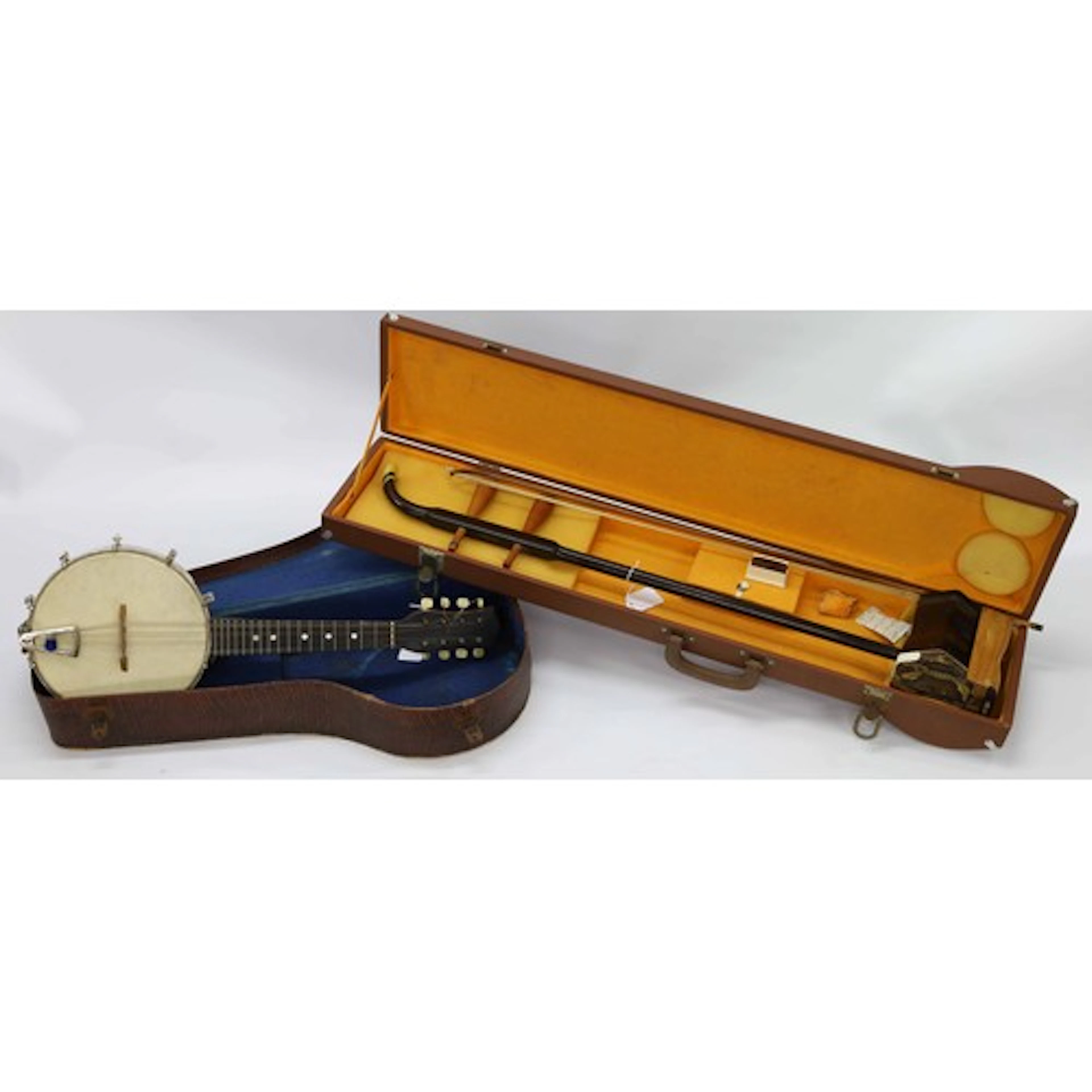 Vintage banjo mandolin, unlabelled, 8" diameter skin and 12....
