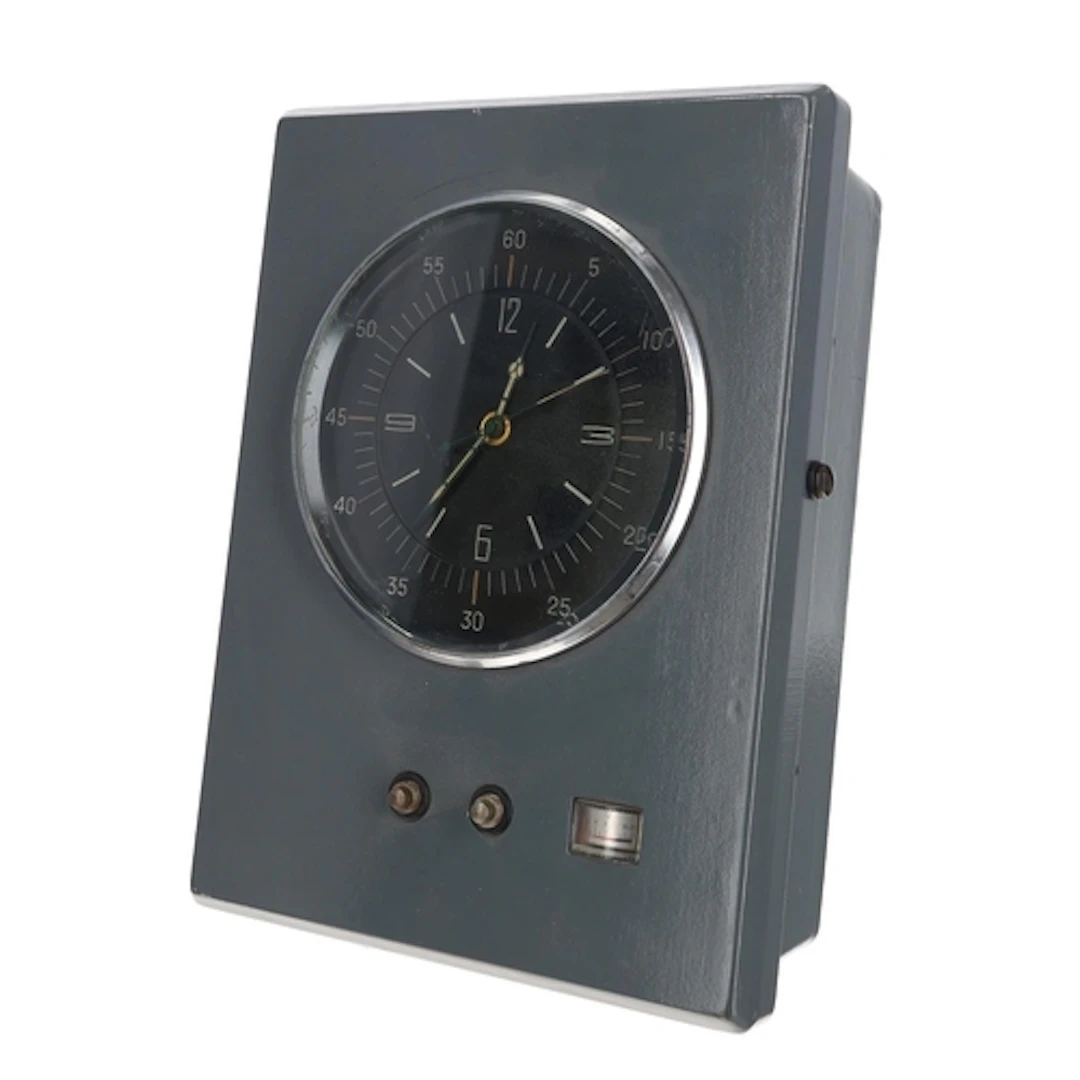 Early quartz crystal marine chronometer, possibly made in Ya...
