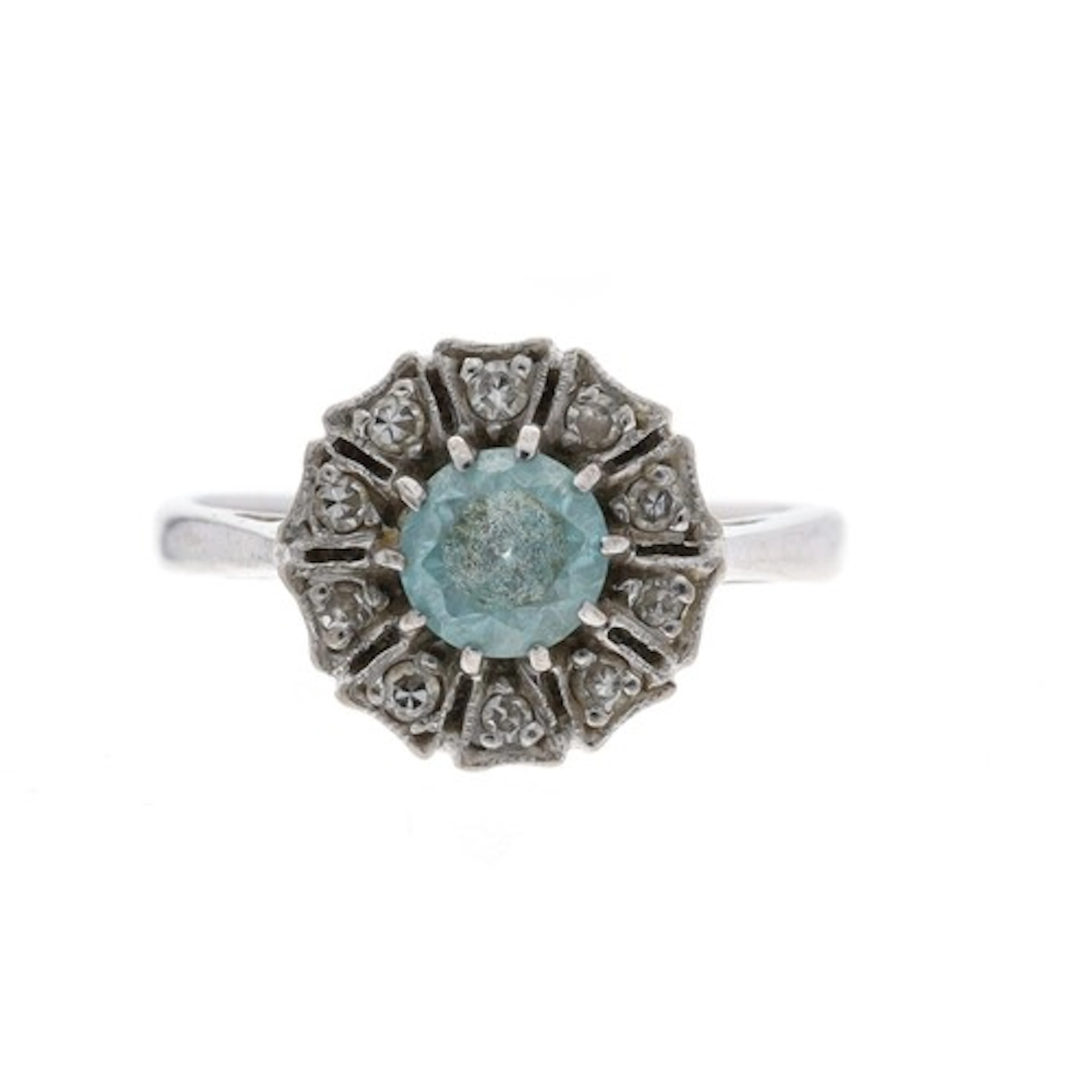 18ct white gold aquamarine and diamond cluster ring, the aqu...