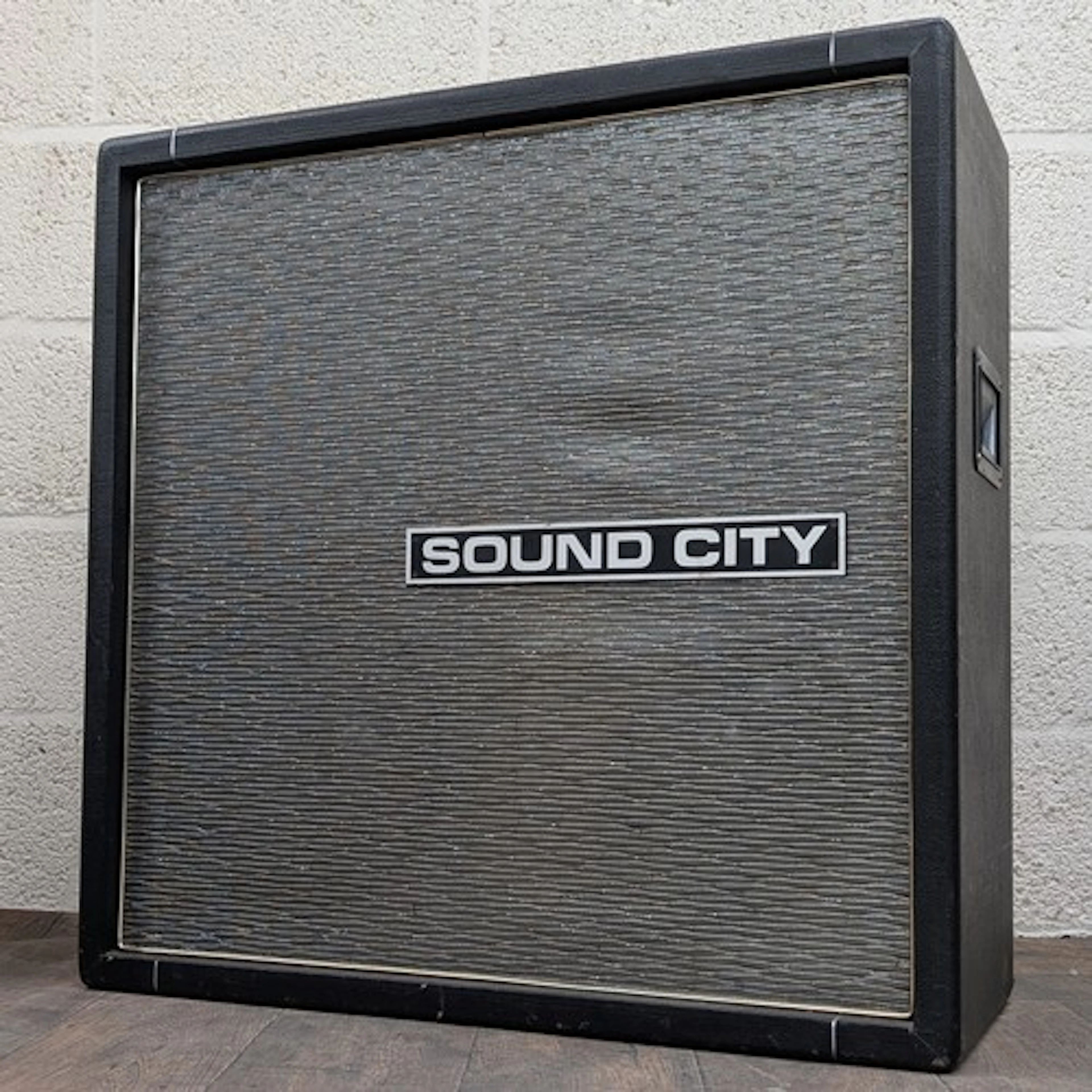 Early 1970s Sound City 4x12 guitar amplifier speaker cabinet...