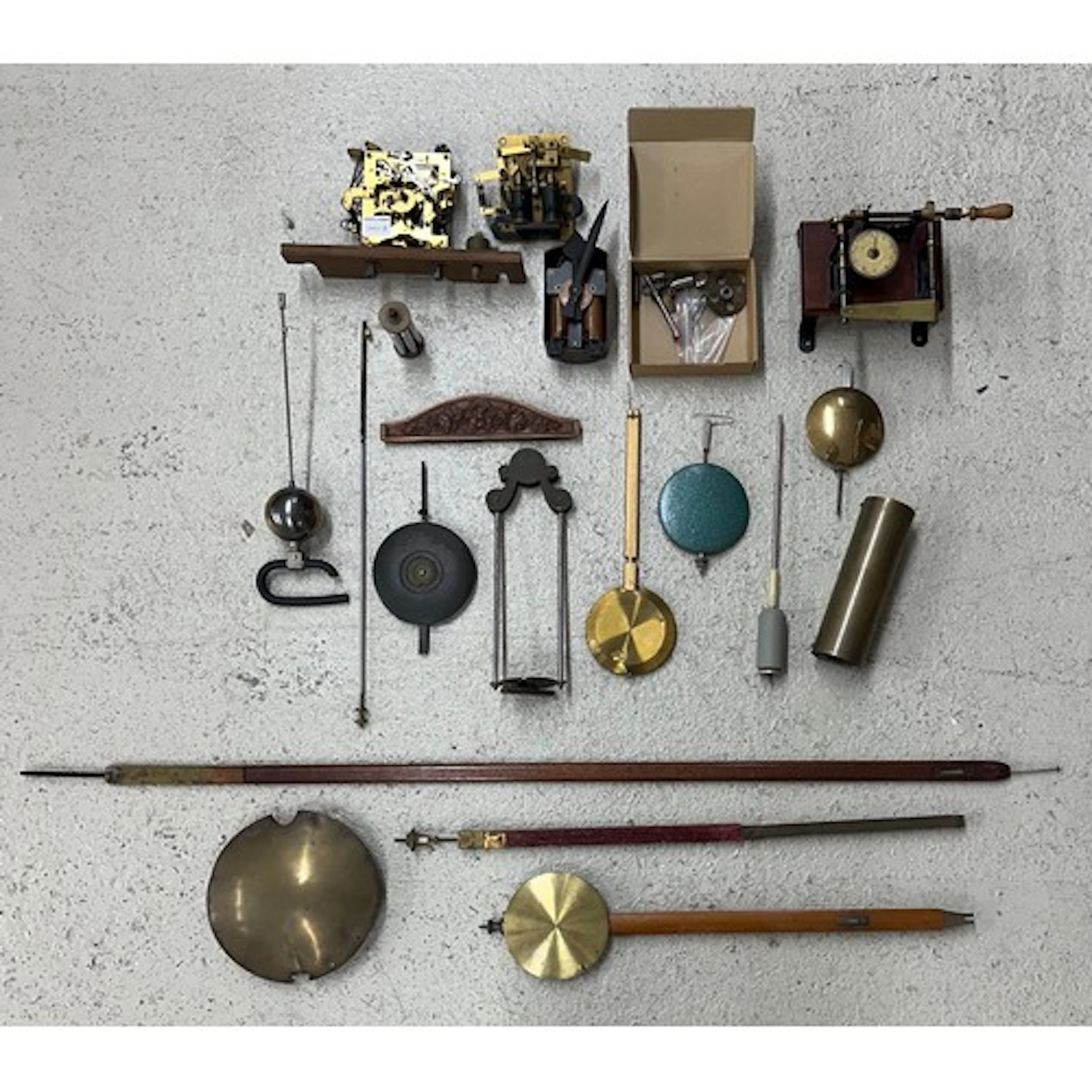 Assorted electrical clock spares to include a Hipp slave clo...