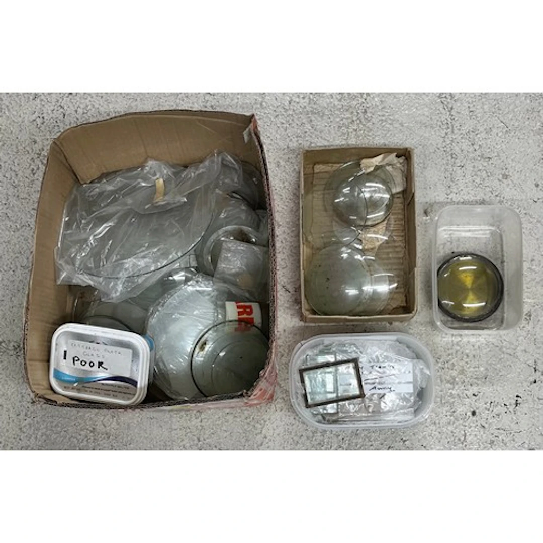 Quantity of assorted clock glasses