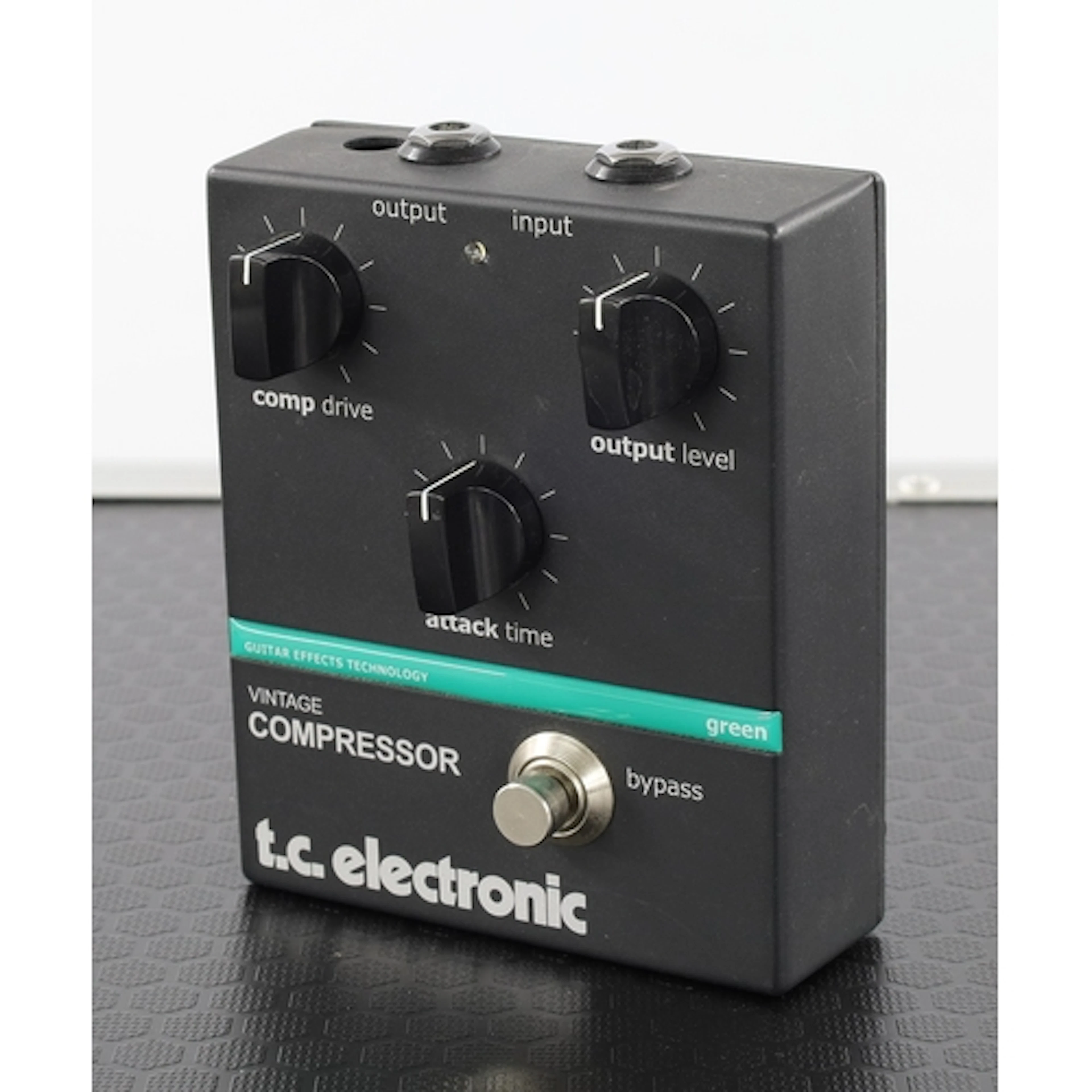 TC Electronic Vintage Compressor guitar effect pedal...