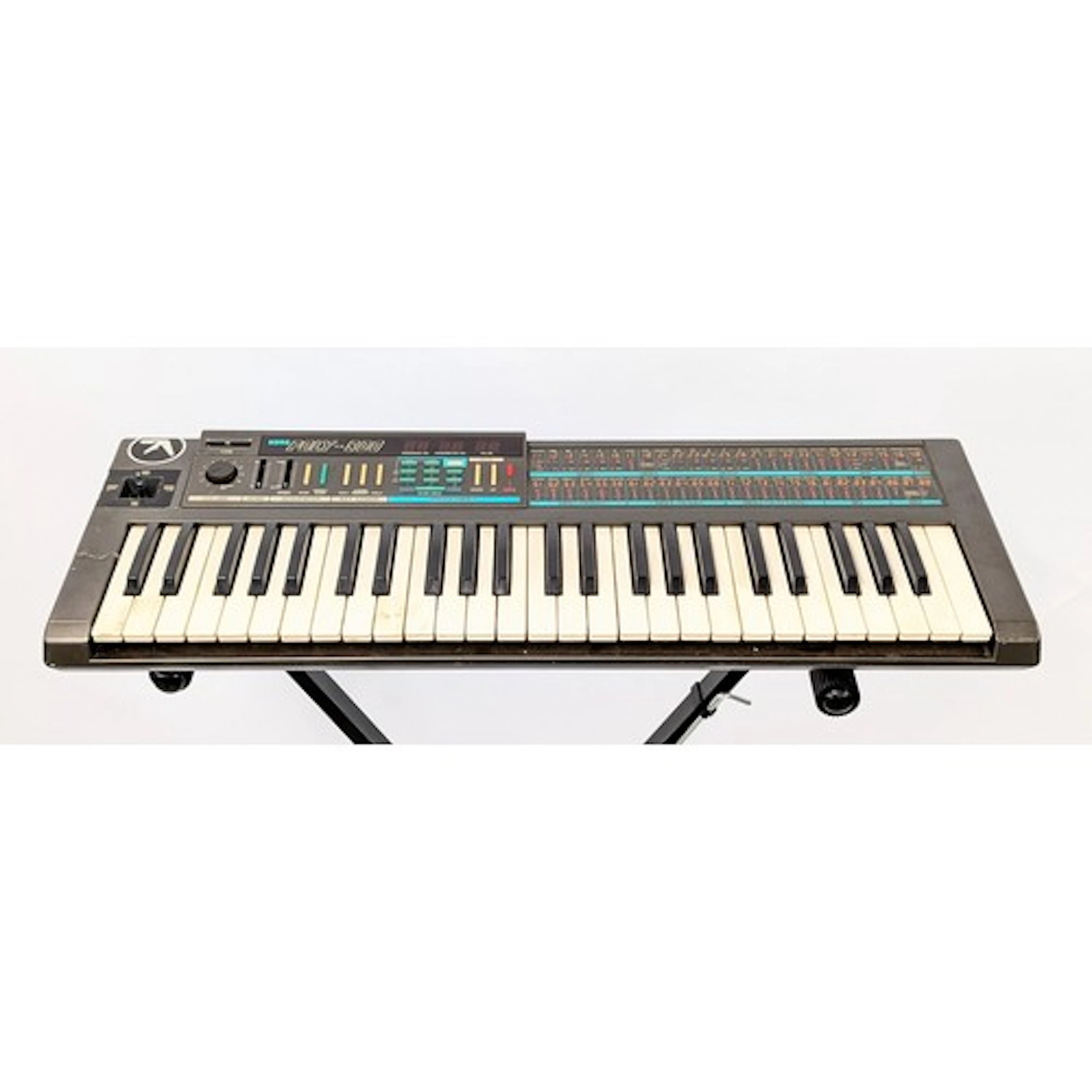Korg Poly 800 synthesizer keyboard