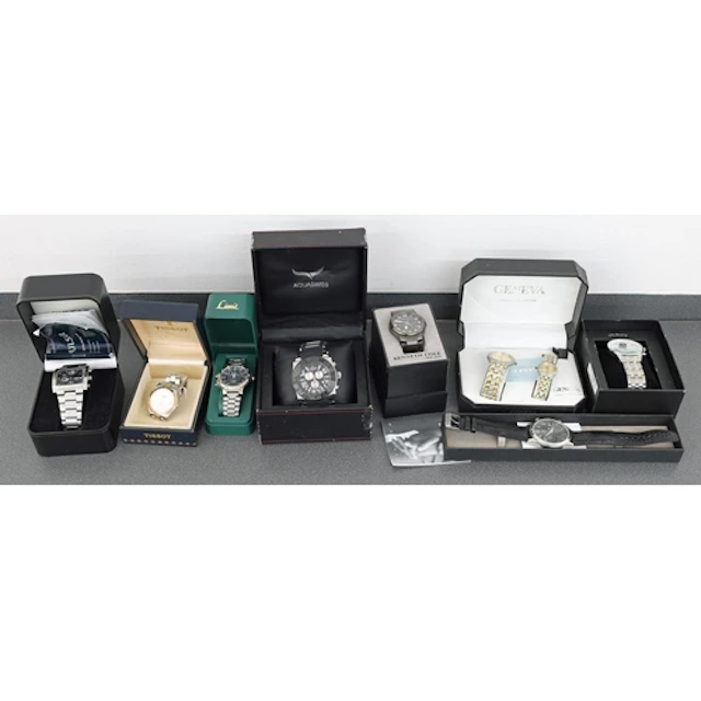 Quantity of quartz wristwatches with boxes to include Pulsar...