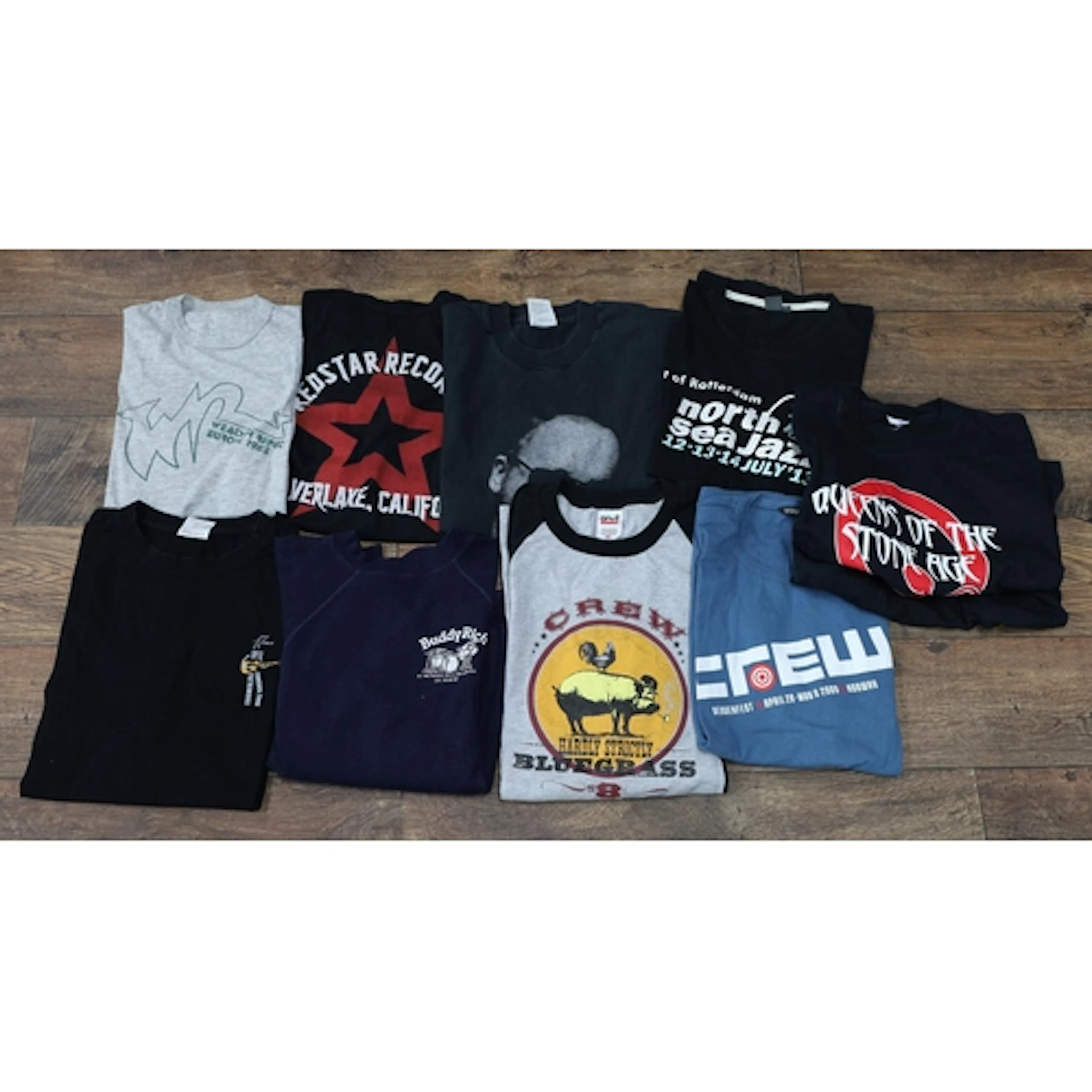 Selection of tour T-shirts to include a 2002 Queens of the S...
