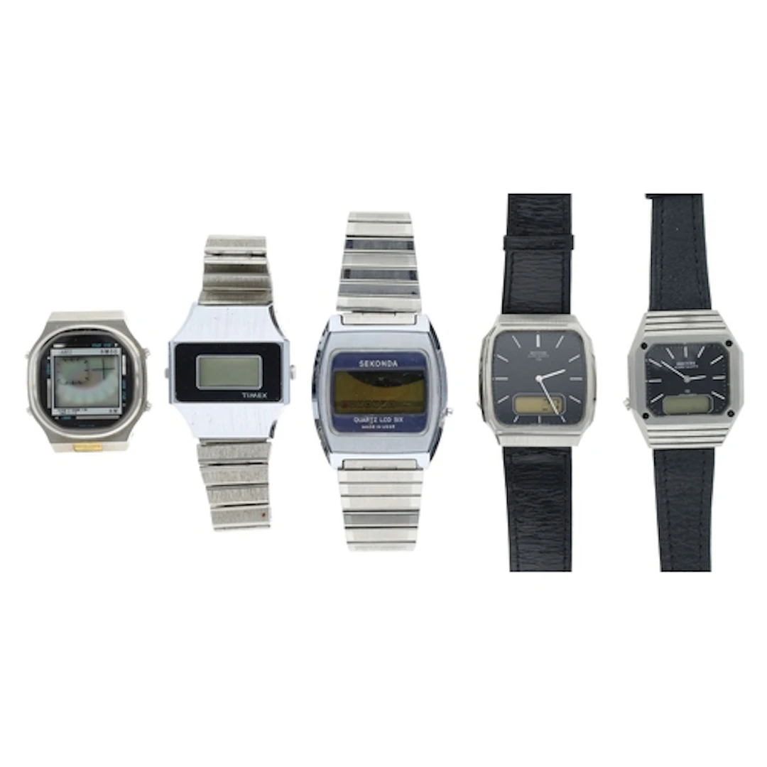Timex digital LCD gentleman's wristwatch, Timex bracelet, 34...