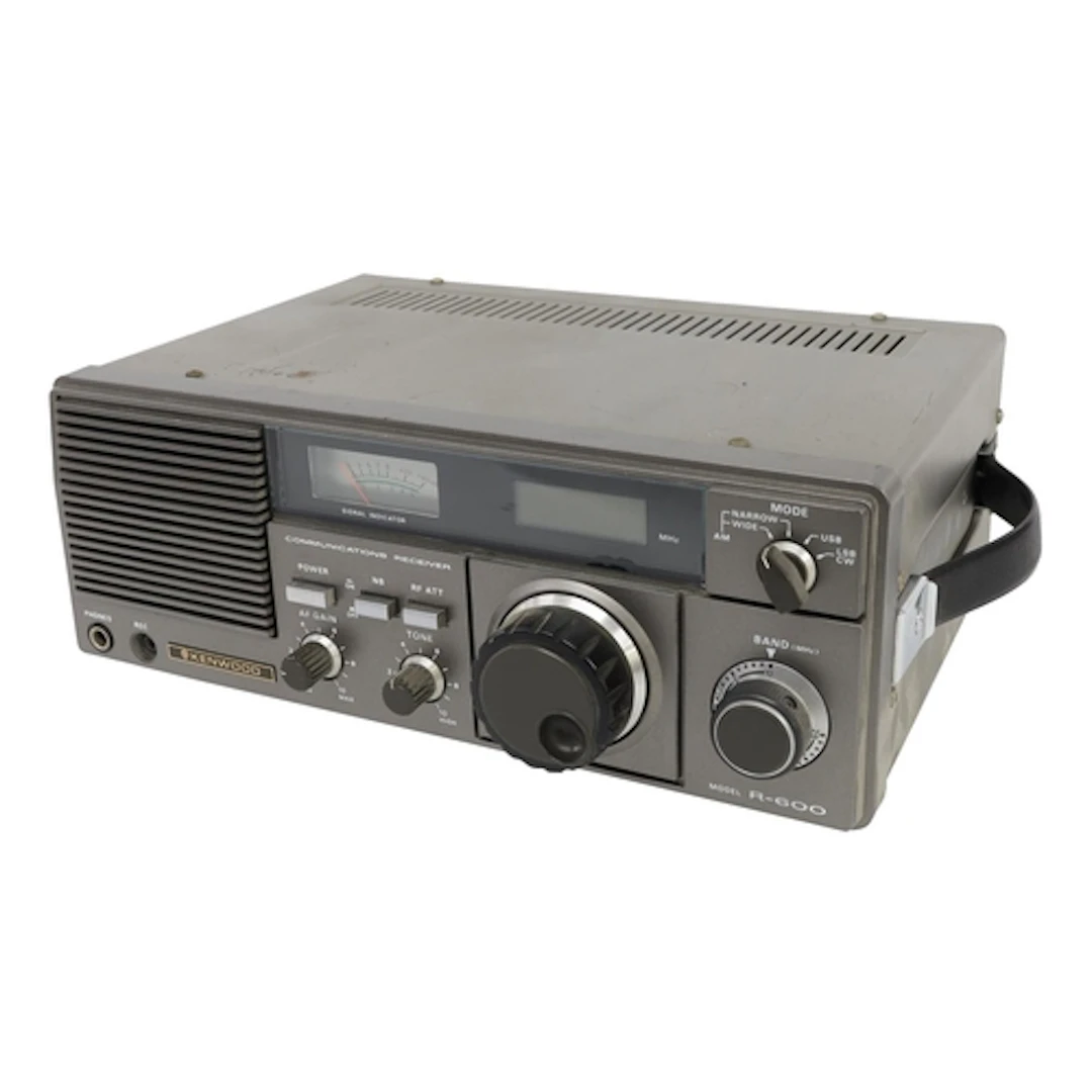 Kenwood R-600 General Coverage Communications Receiver ** A...