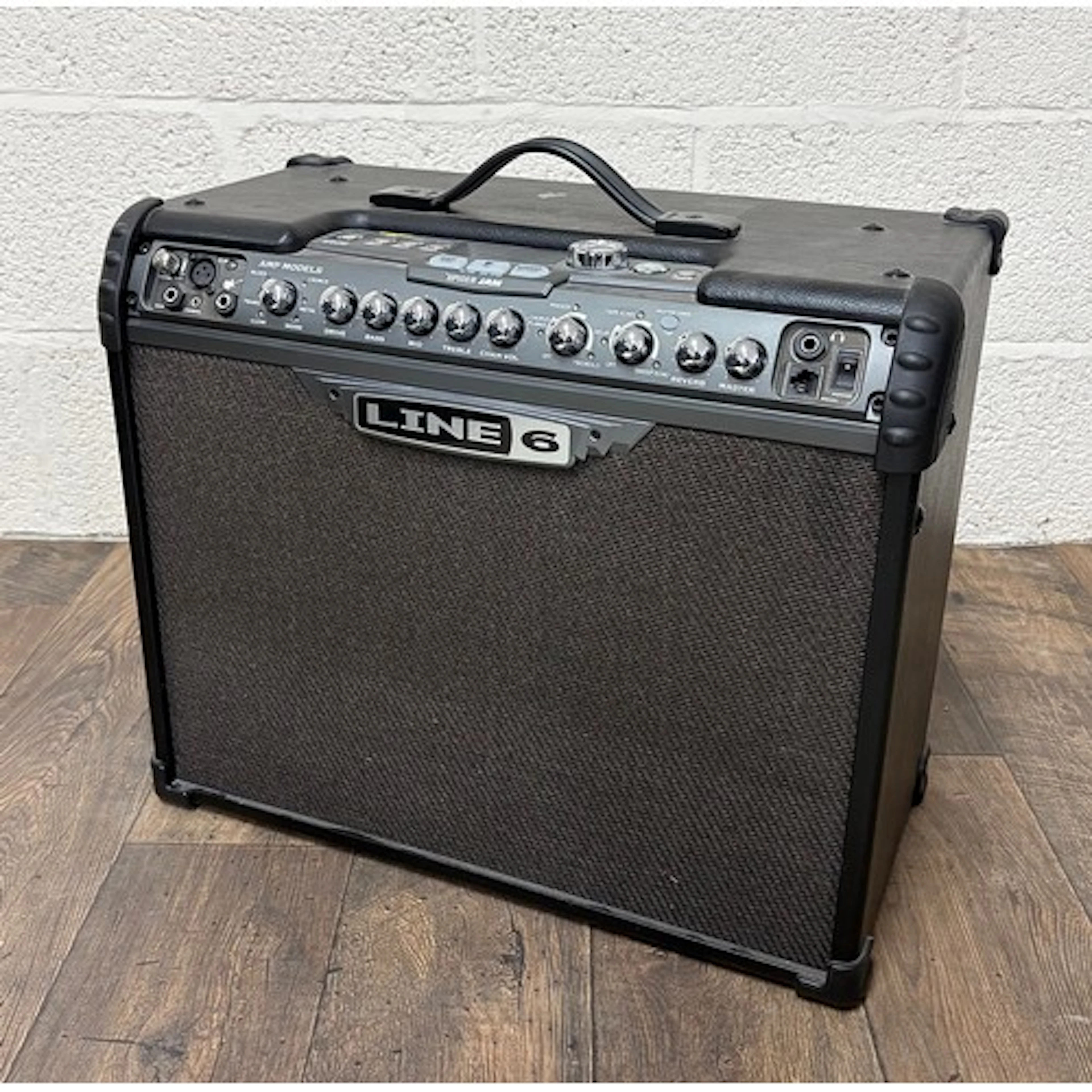 Line 6 Spider Jam guitar amplifier **Please note: Gardiner ...