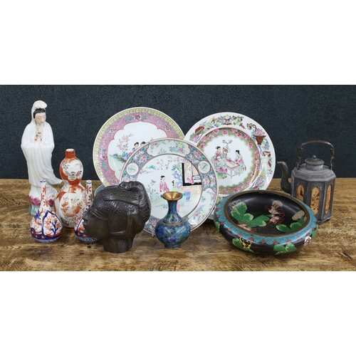 Pair of Japanese Imari palette porcelain gourd vases, 6" hig...