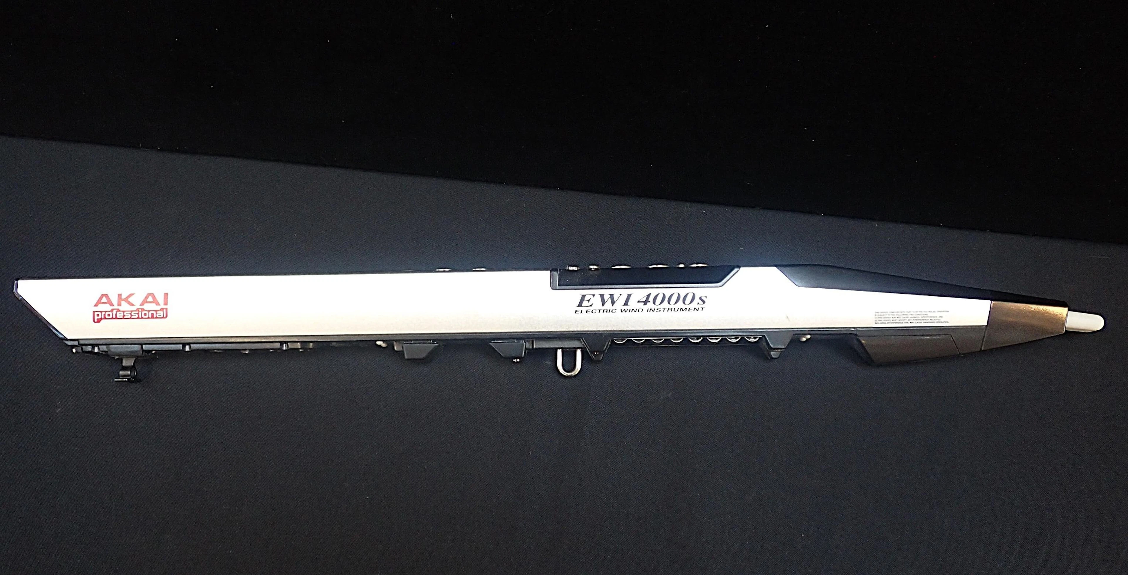 AN AKAI PROFESSIONAL EWI 4000s ELECTRIC WIND INSTRUMENT