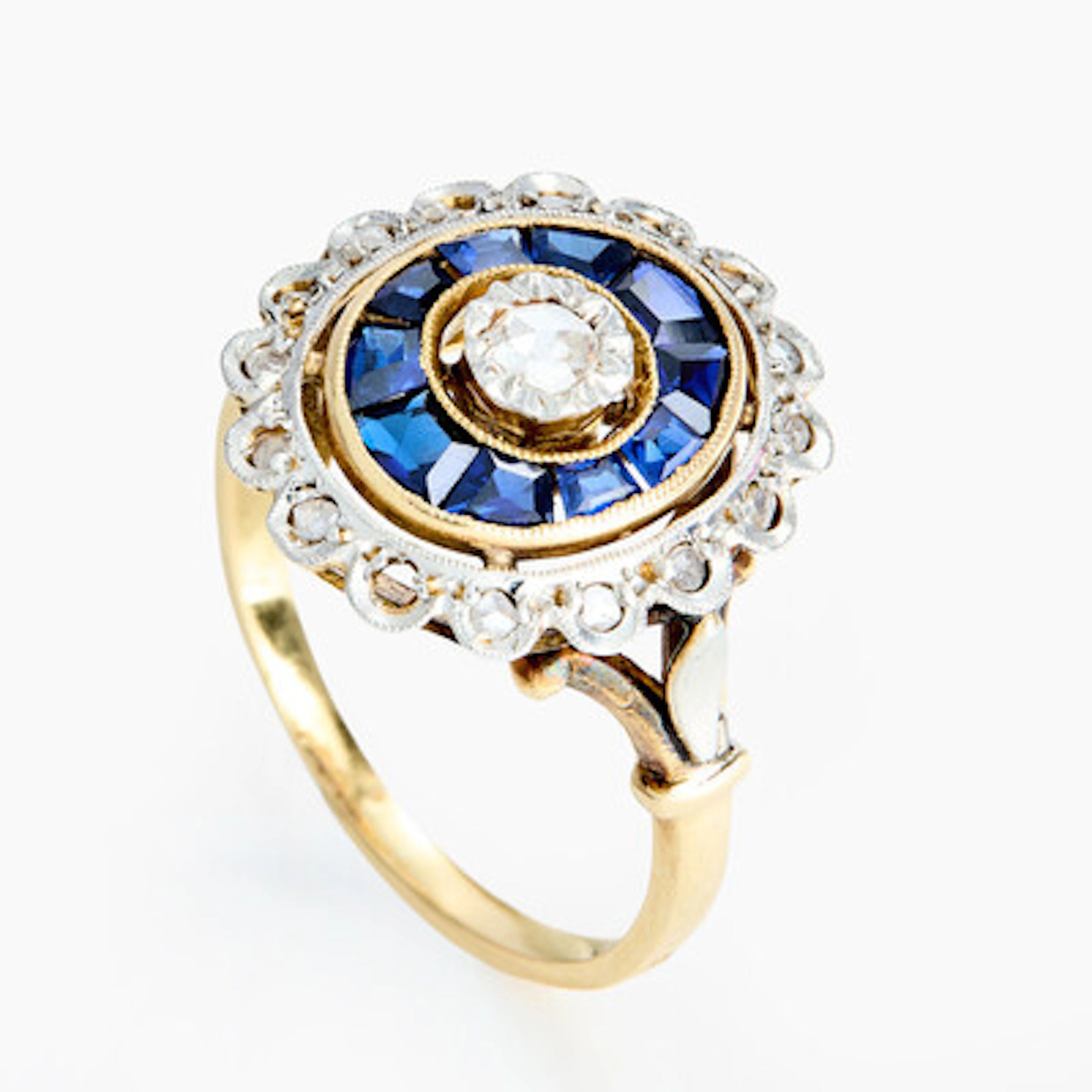 Ring med safirer og roseslipte diamanter