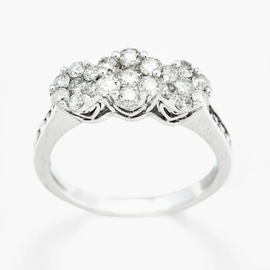 Ring med diamanter