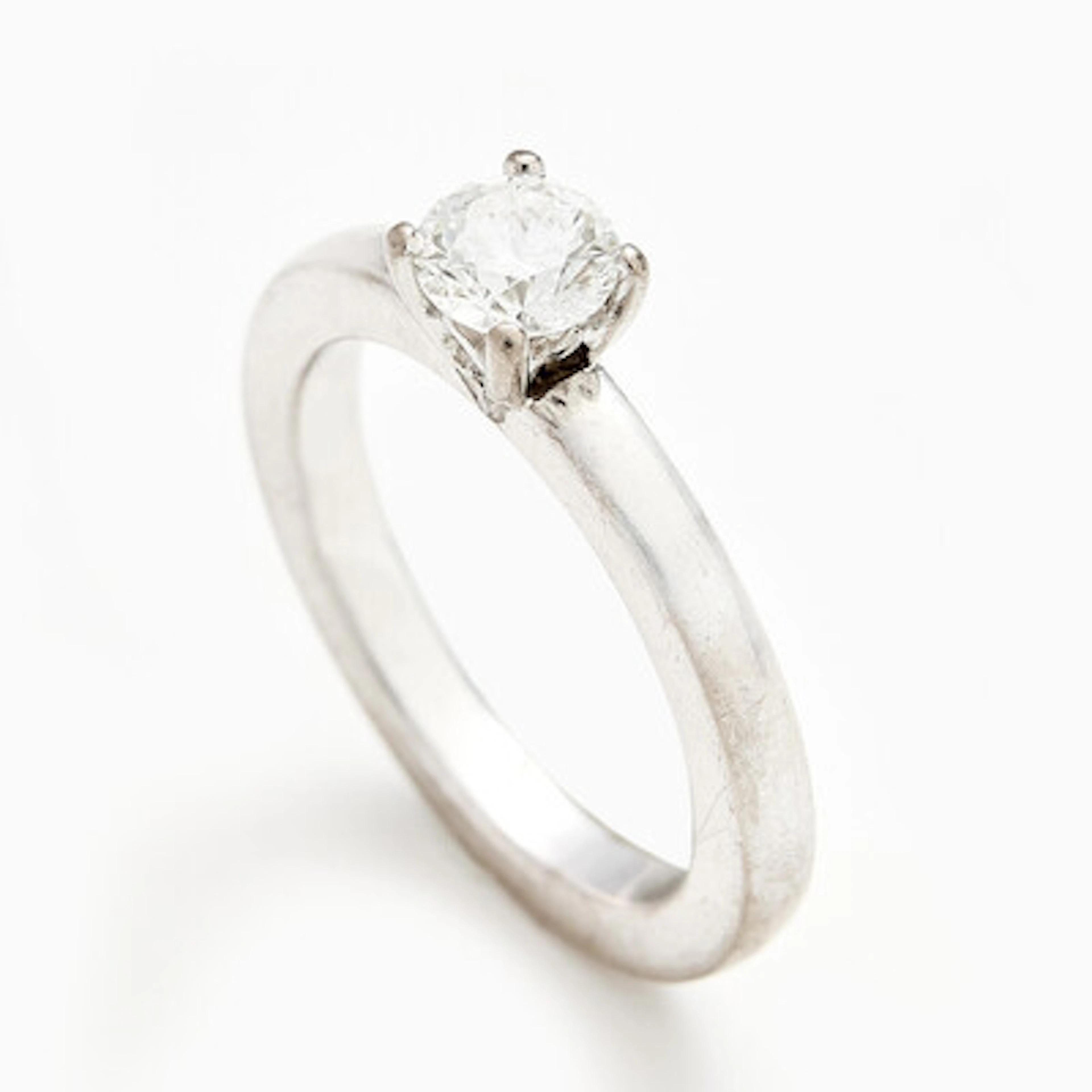 Ring med en brilliant
