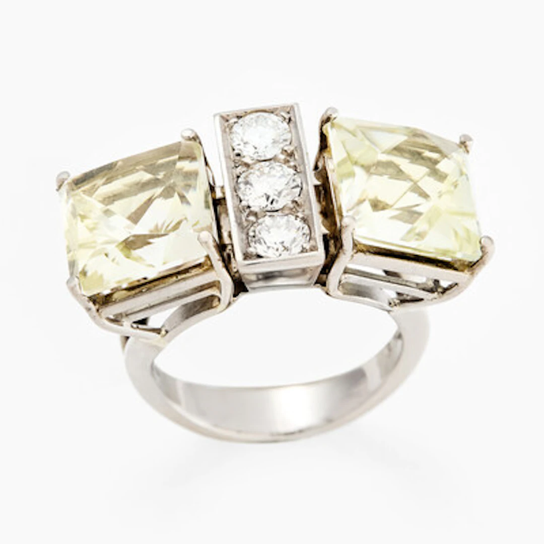 Ring med grønne ametyster og diamanter