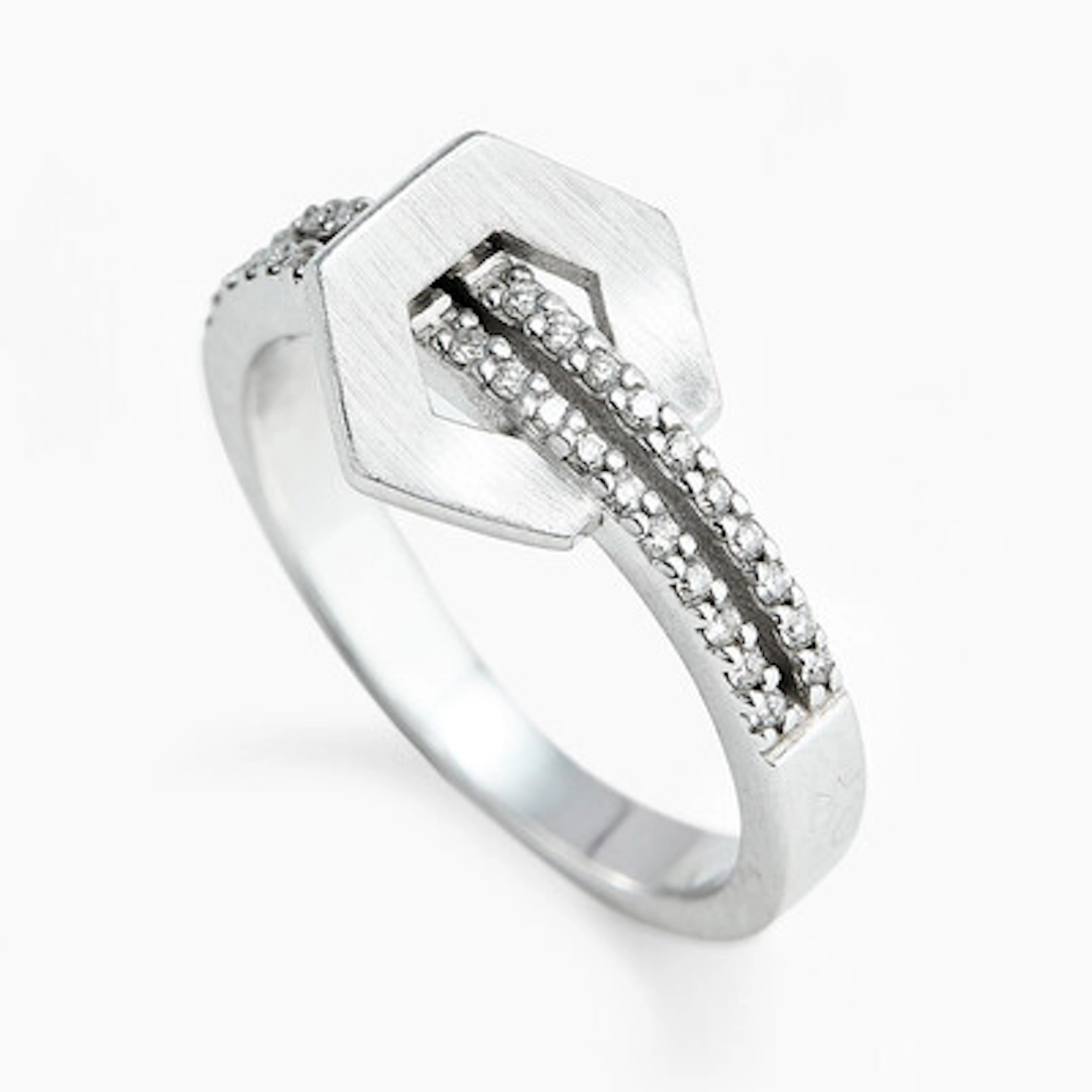Ring med diamanter