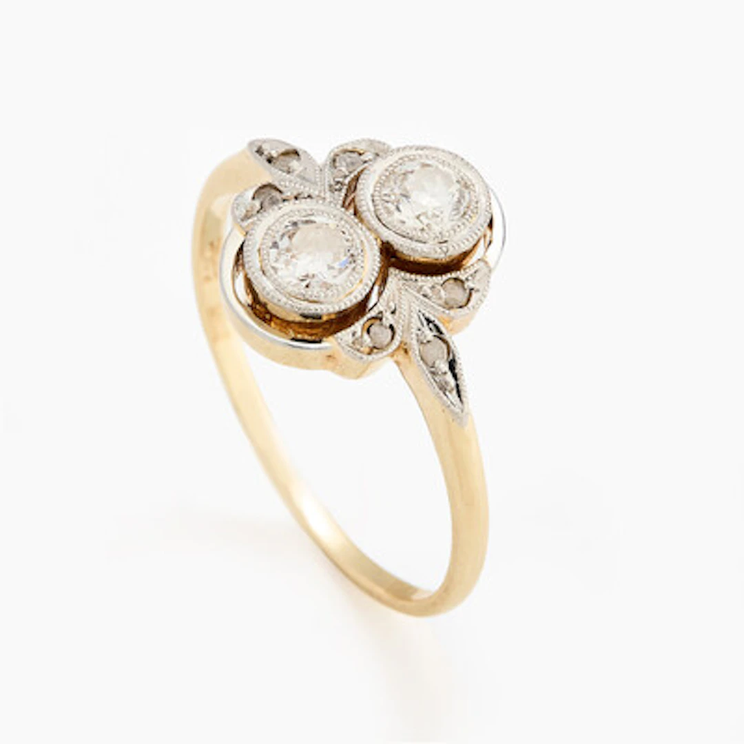 Ring i platina og gull med diamanter