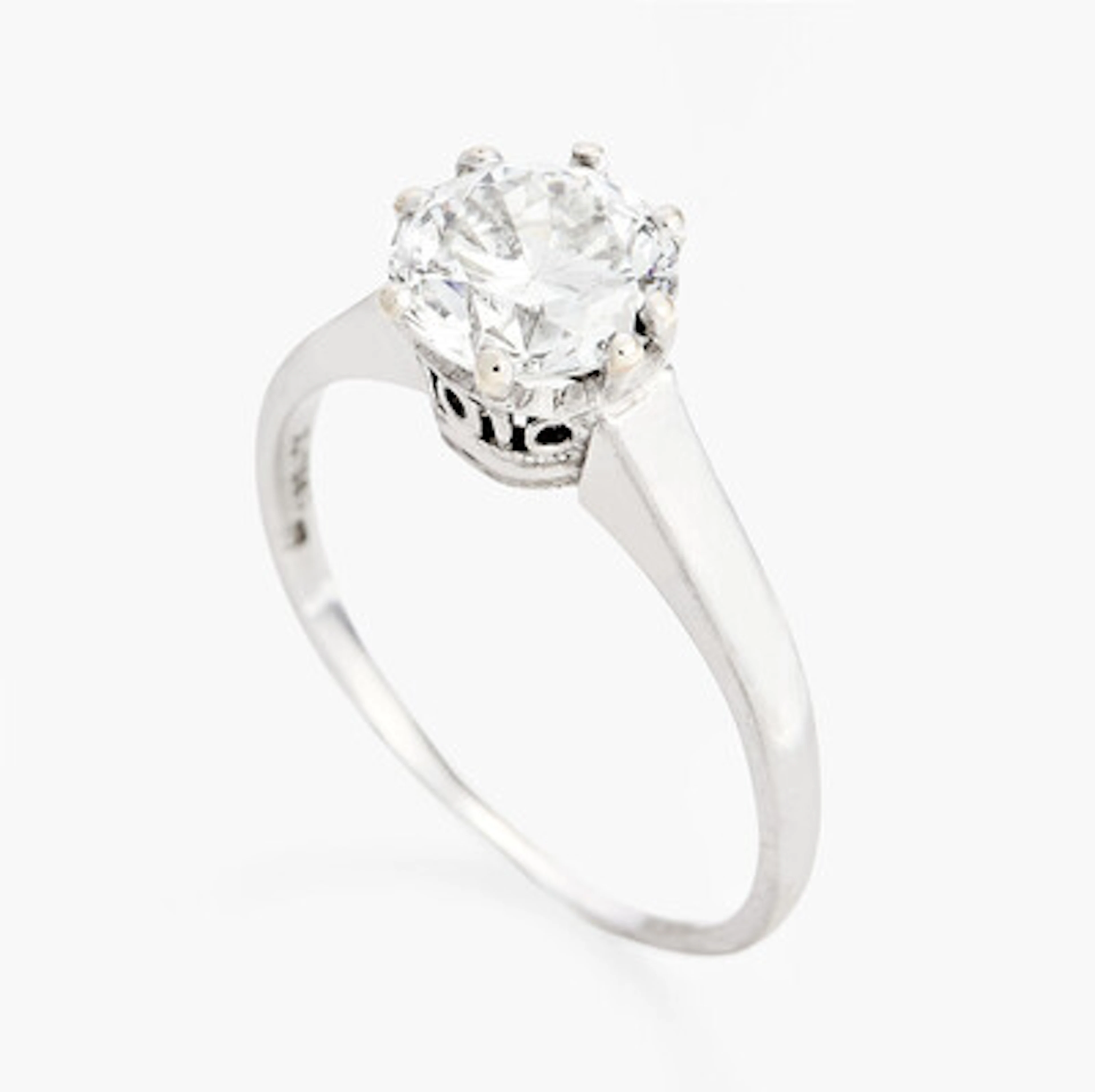 Ring med en old-cut diamant