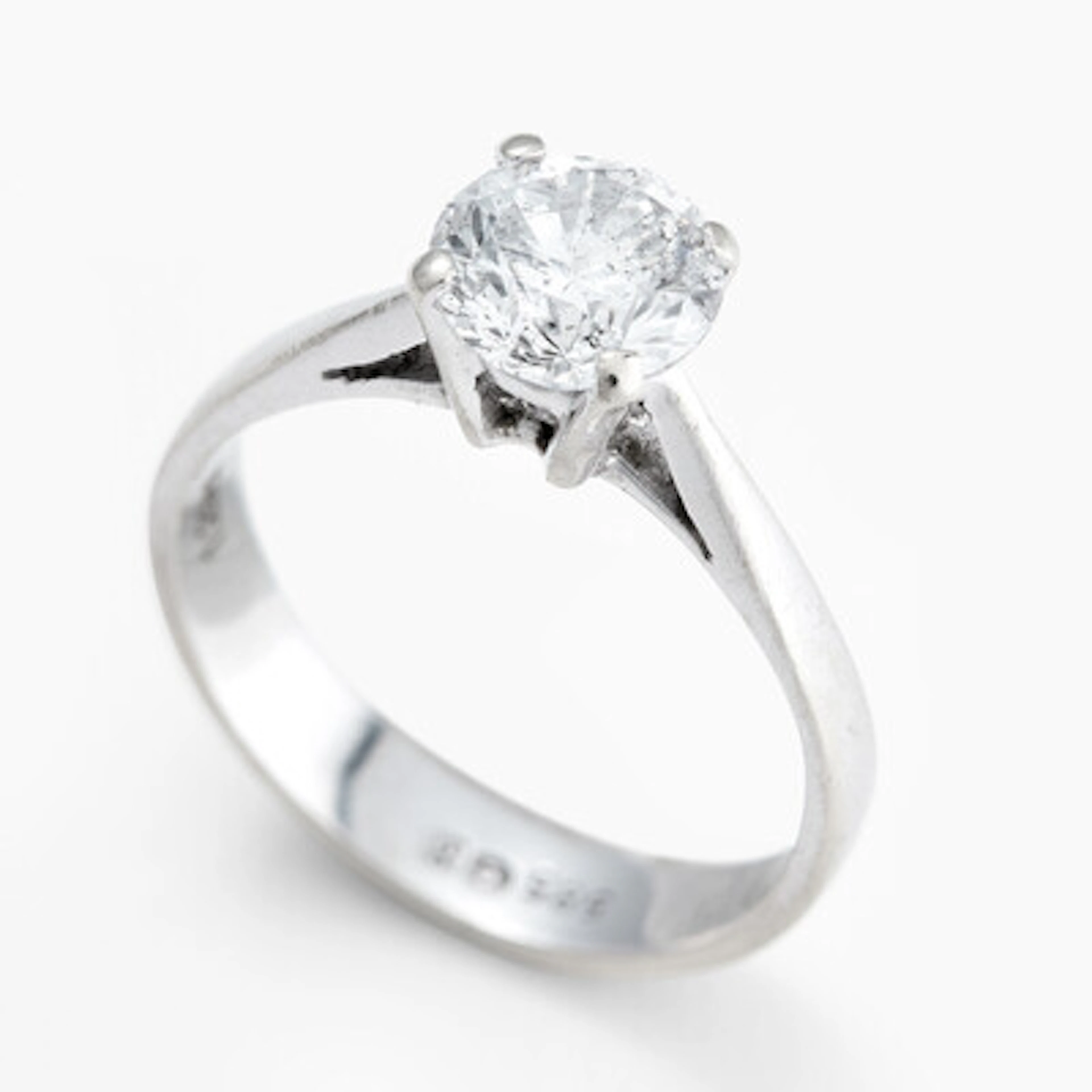 Ring med en diamant