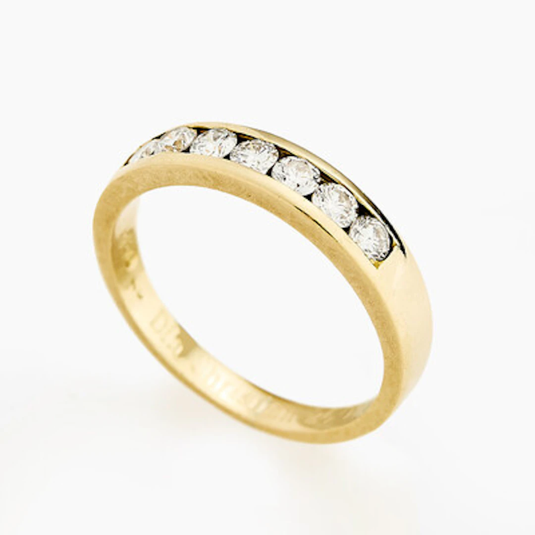 Ring med diamanter