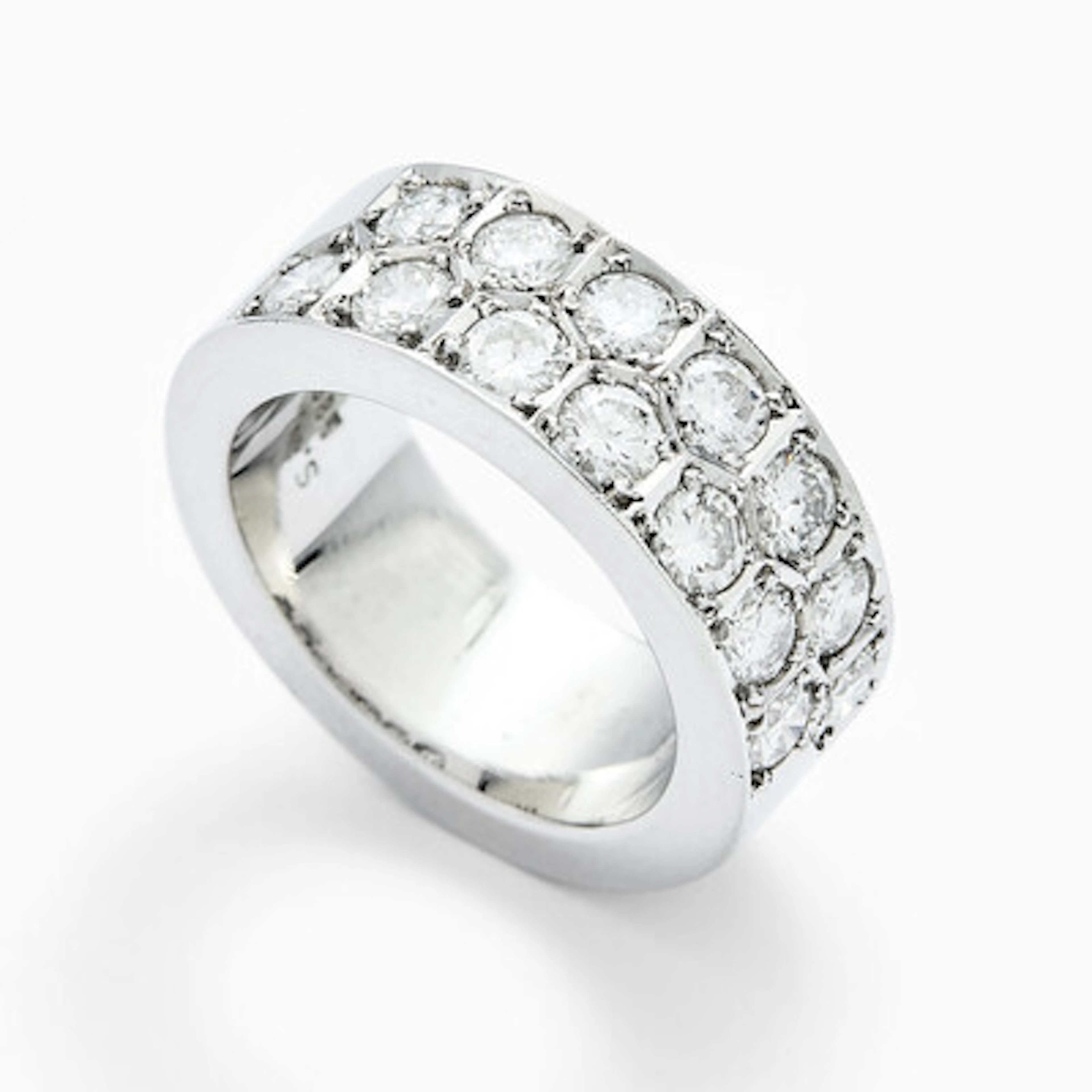 Ring med diamanter