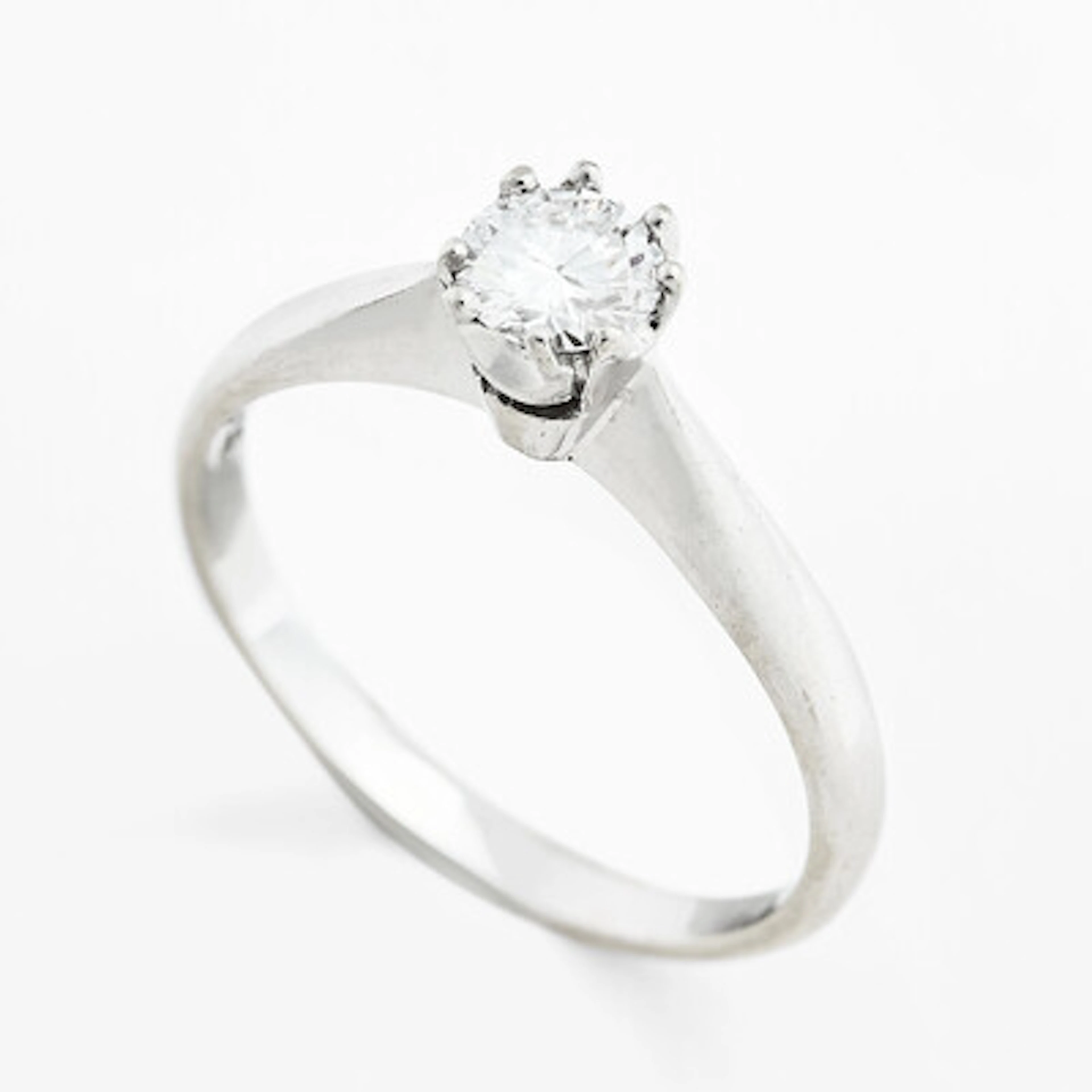 Ring med diamant