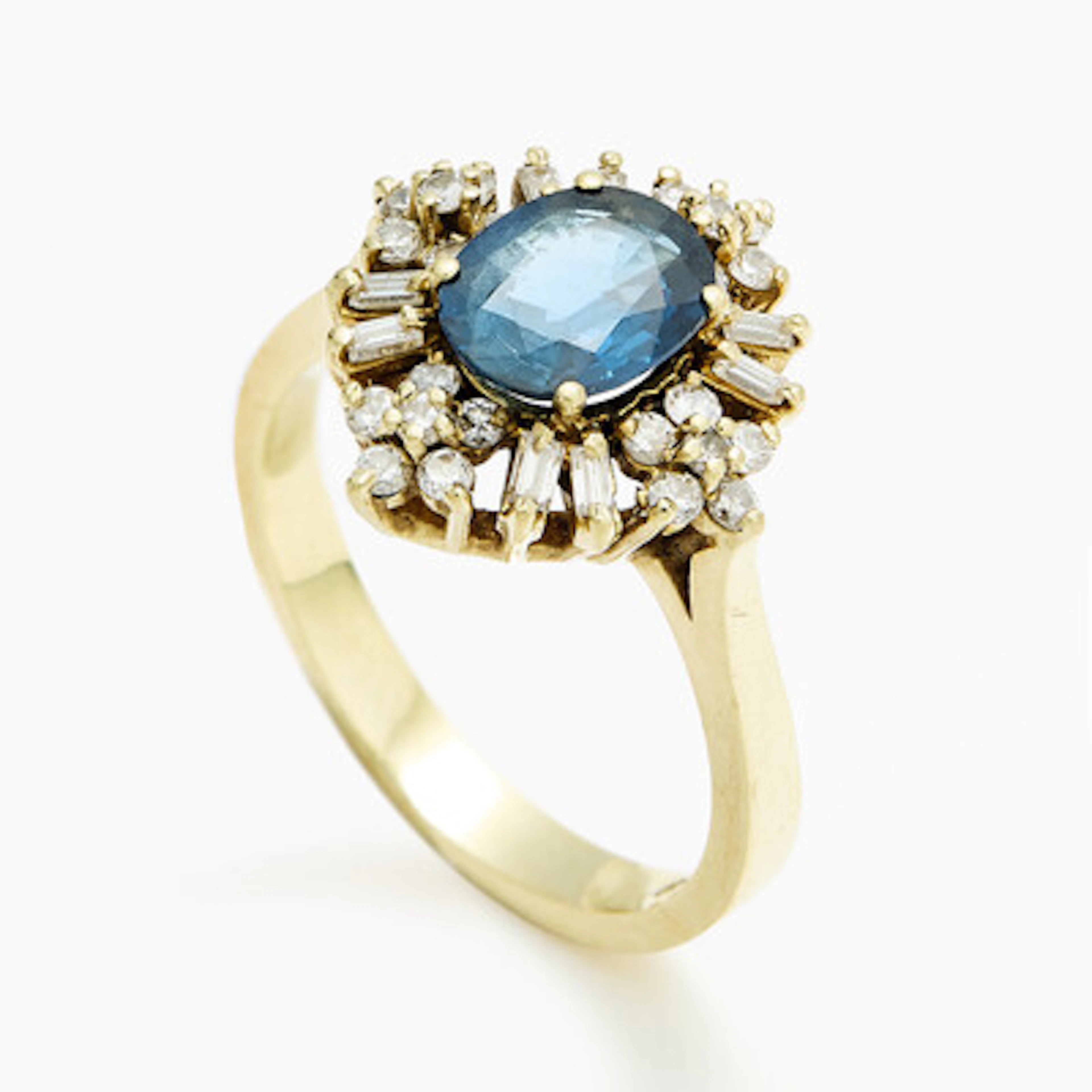 Ring med safir og diamanter