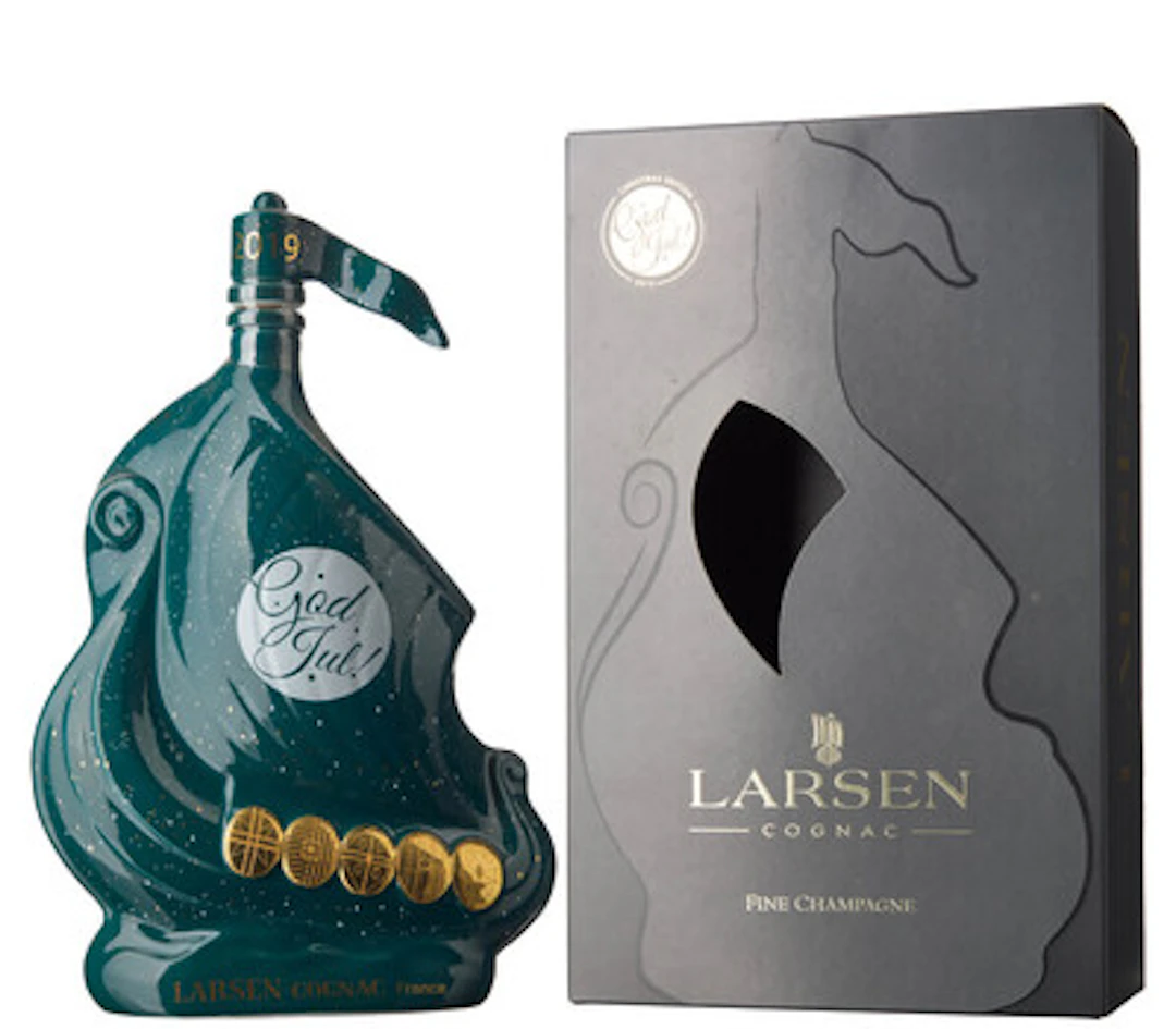 1 x Larsen Cognac Fine Champagne Viking Ship God Jul 2019 (OCB)