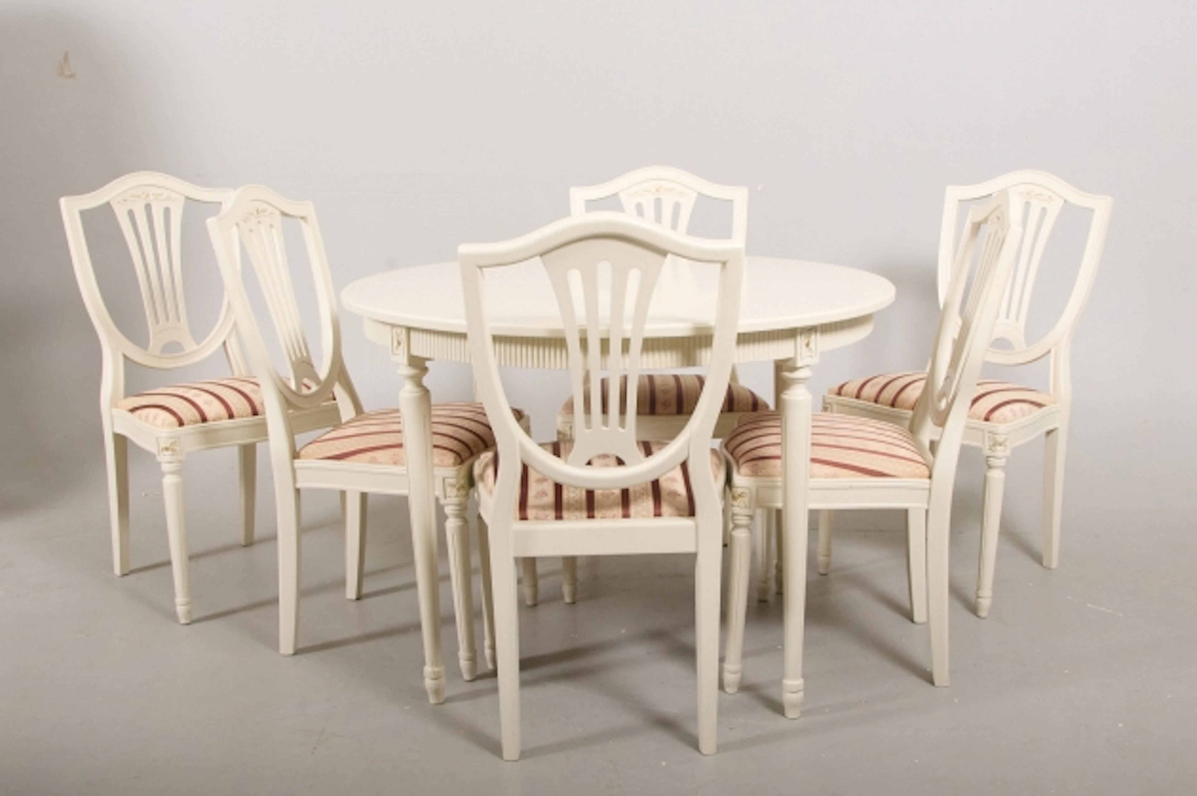 Matsalsmöbel, Gustaviansk stil