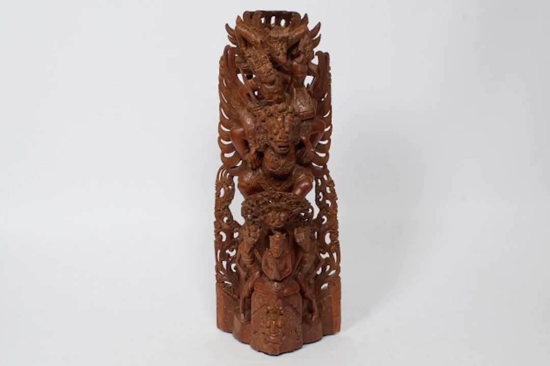Träskulptur, Asien