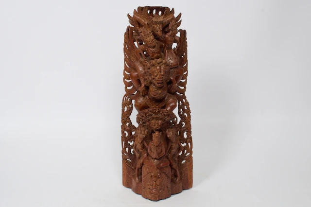 Träskulptur, Asien