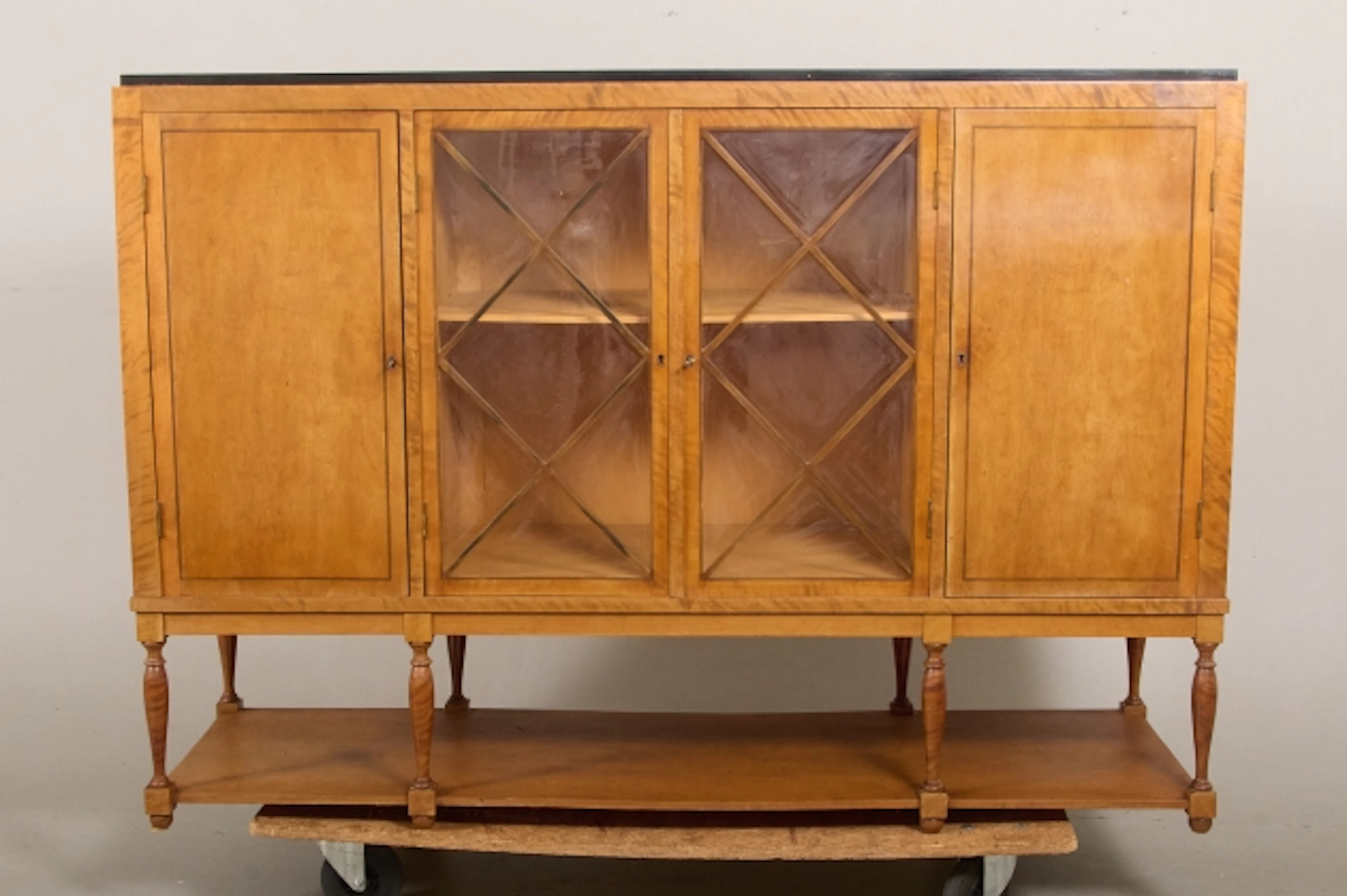 Bokskåp/sideboard, Swedish Grace