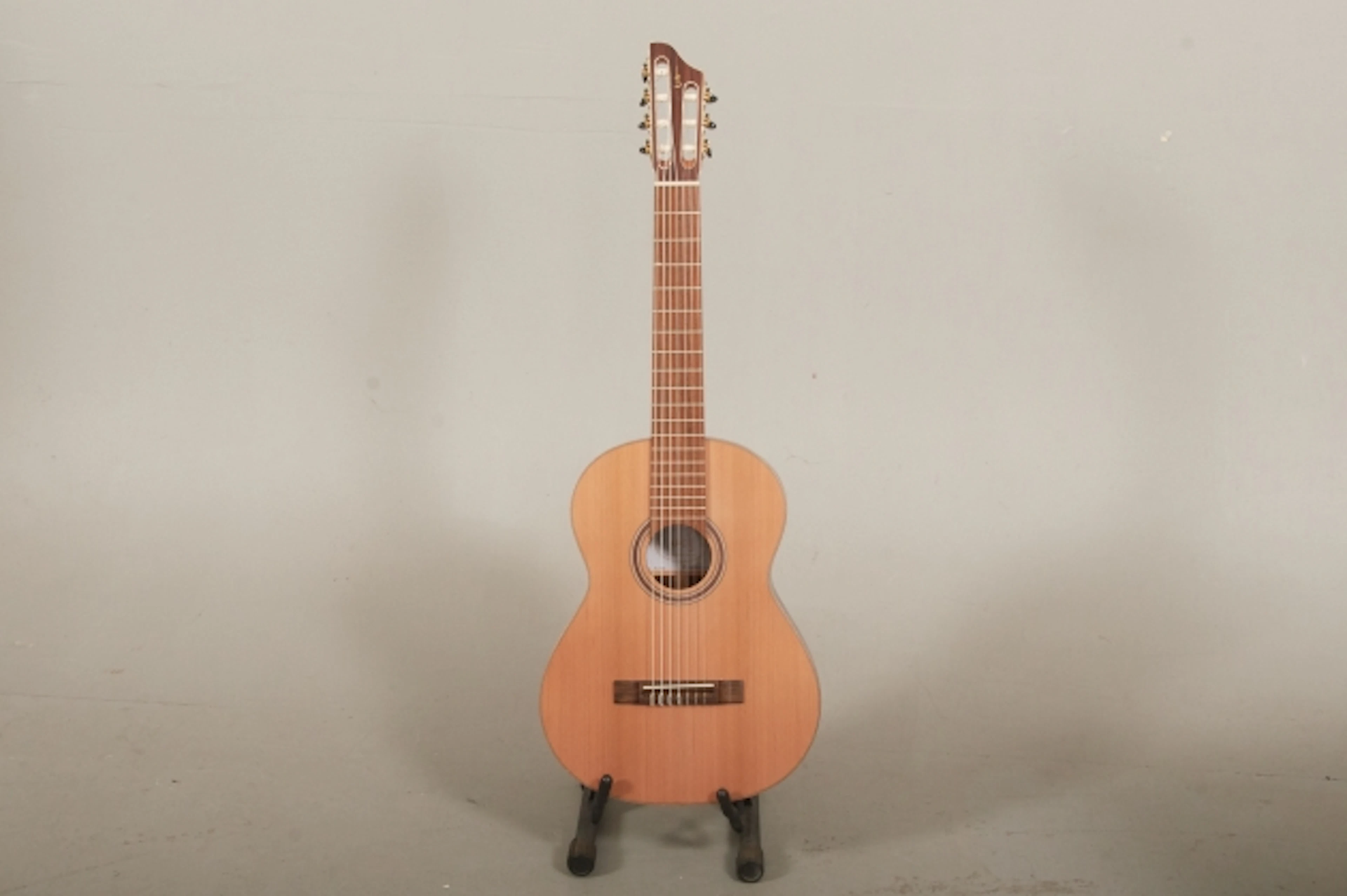 Akustisk gitarr, Antonio Pinto Carvalho