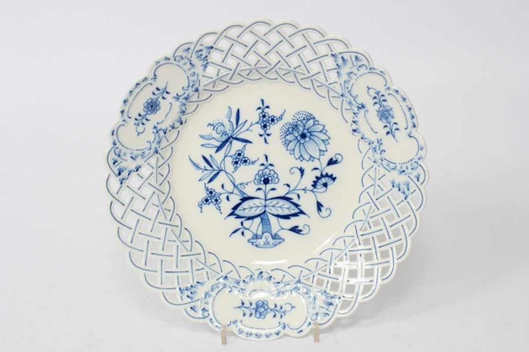 Gallerfat, "Blue onion", Meissen