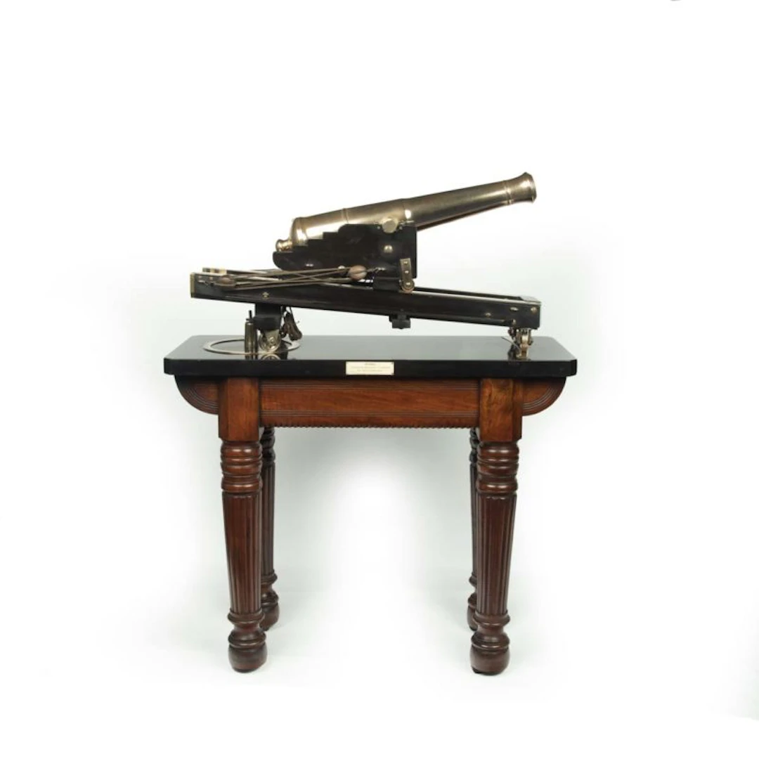A demonstration or museum model of a civil defence traversing cannon