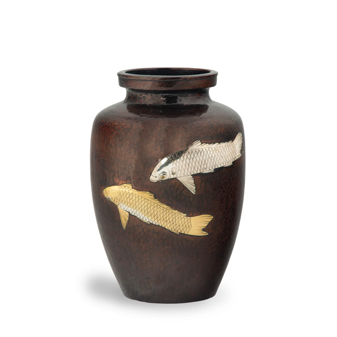 A Showa period lacquered metal vase