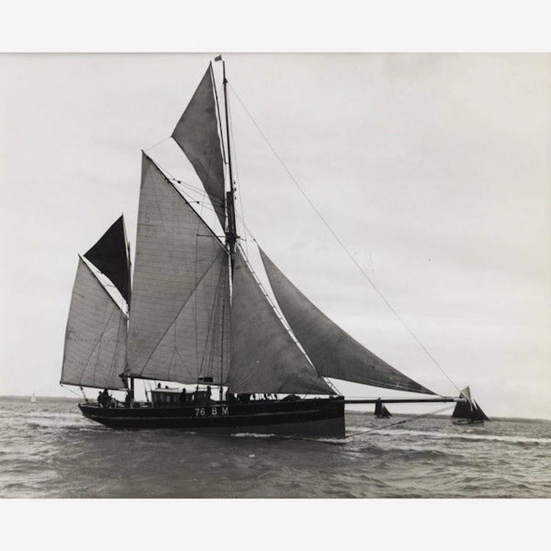 Early silver gelatin photographic print by Beken of Cowes – Brixam