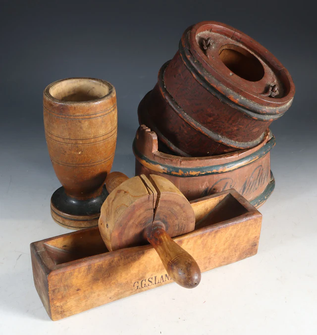 4 bondegjenstander, 1800 t.