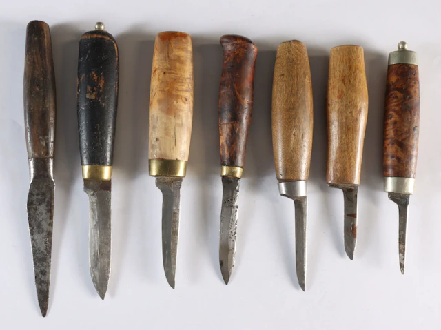 7 kniver.
