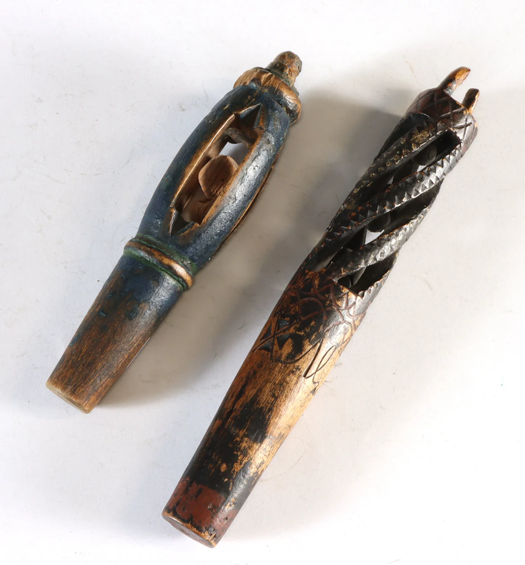 2 nøstepinner, 1800 t.