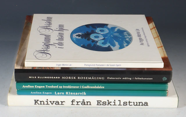 5 bøker om antikviteter.