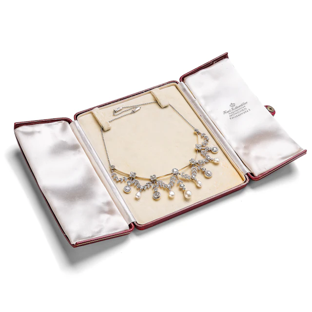 Elegant Belle Époque Necklace with Natural Pearls and Diamonds, c. 1910