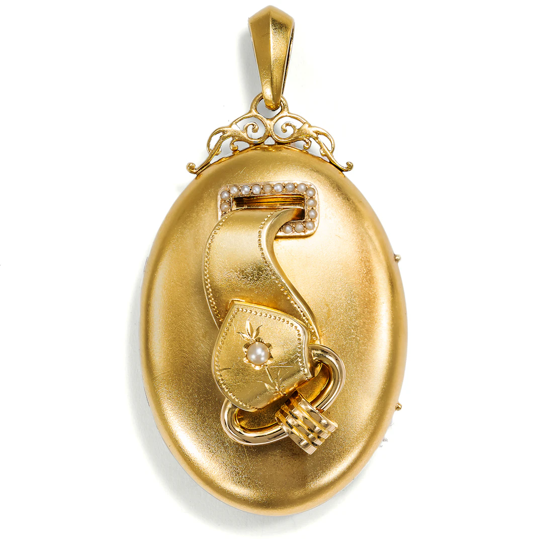 Victorian Locket Pendant of Gold and Pearls, c. 1880