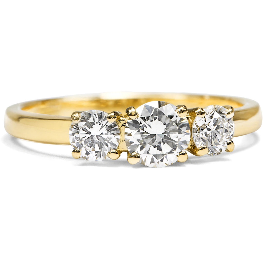 Sparkling “Trilogy” Ring with 0.86 ct Vintage Brilliant-Cut Diamonds