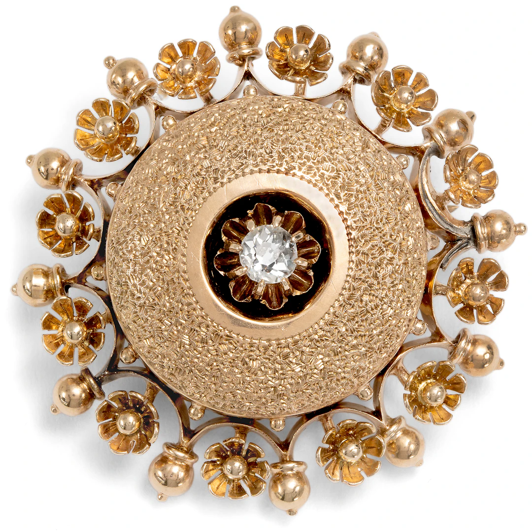 More is more... • Antikes Medaillon des Historismus mit Diamant in