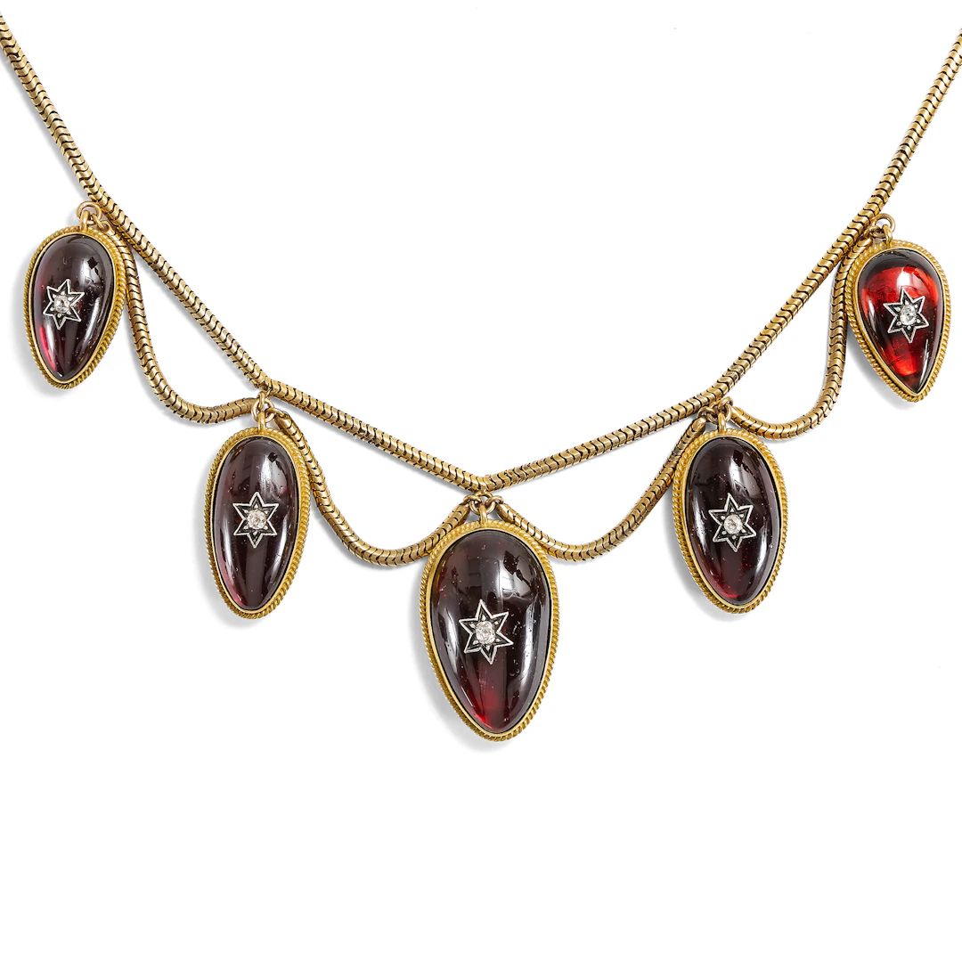 Victorian Garnet Cabochon Fringe Necklace in Gold, c. 1870