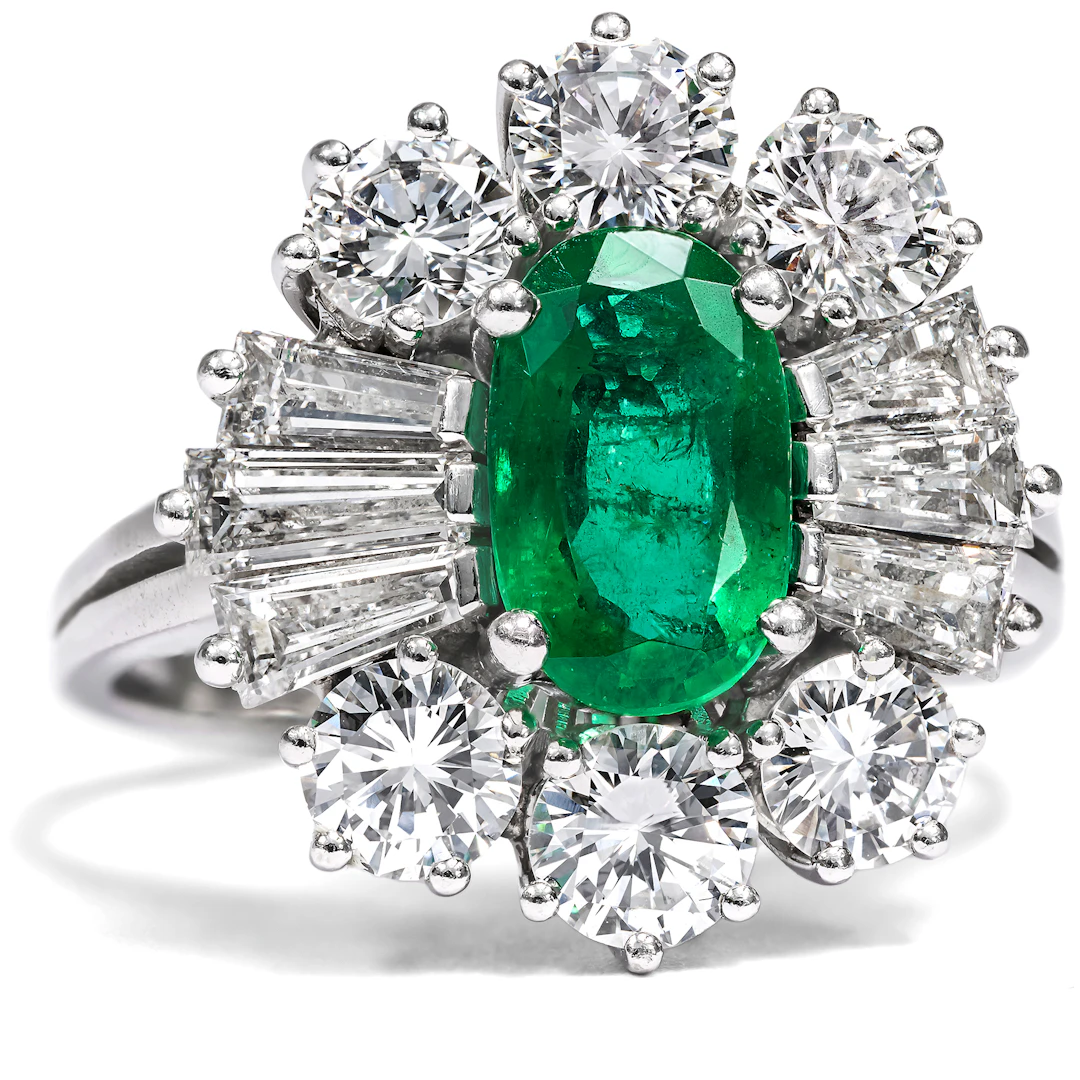 Precious Vintage Ballerina Ring With Emerald & Diamonds, ca. 1970