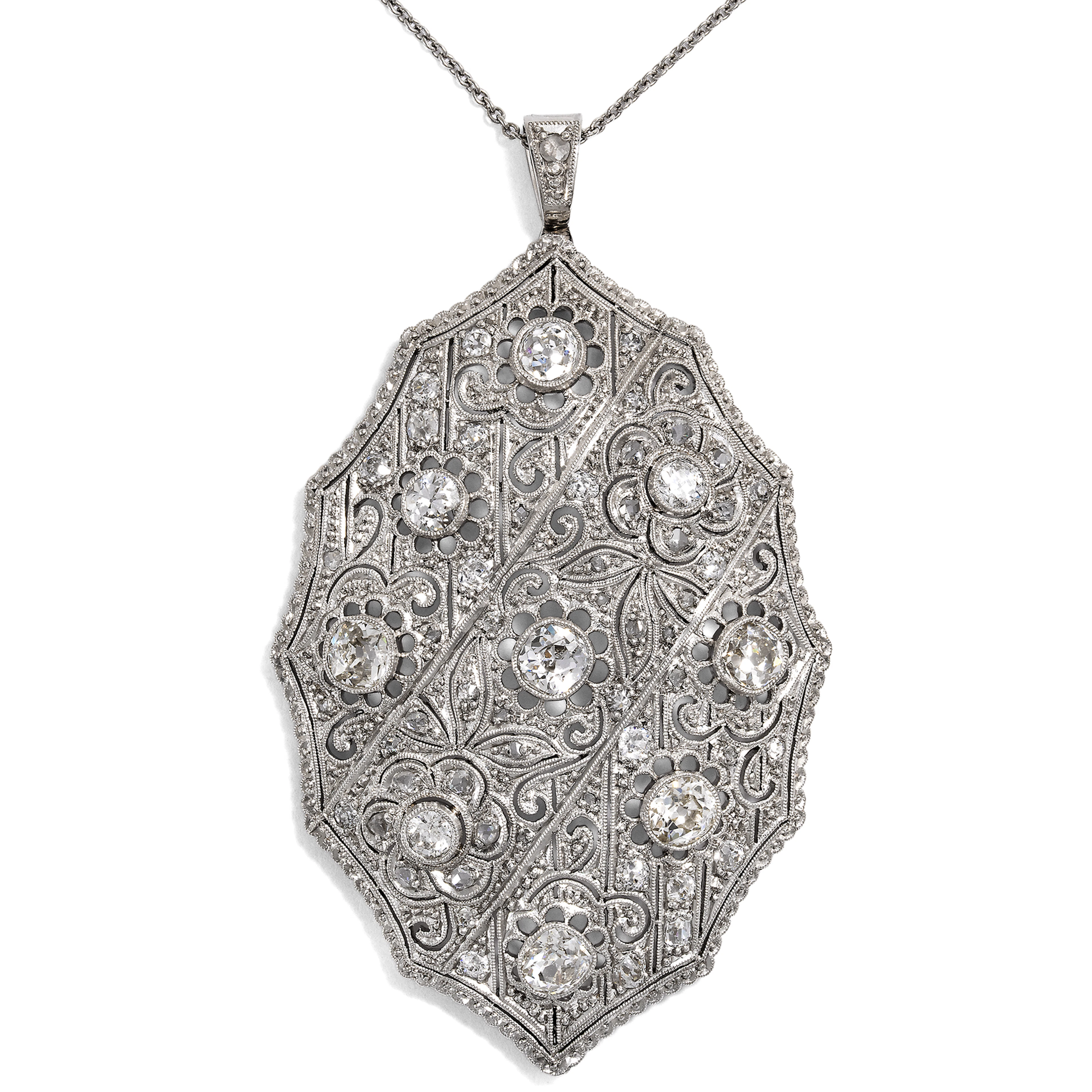 Luxurious Déco Pendant-Brooch with 3.41 ct Diamonds in Platinum, c. 1925