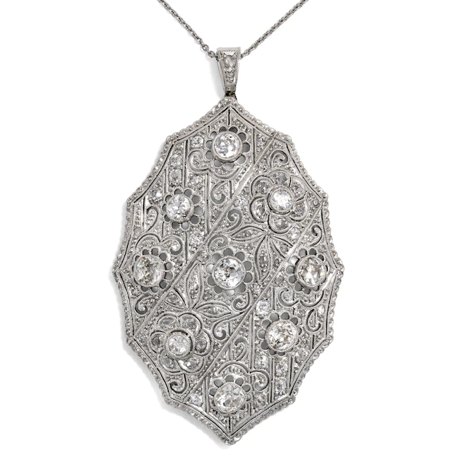 Luxurious Déco Pendant-Brooch with 3.41 ct Diamonds in Platinum, c. 1925